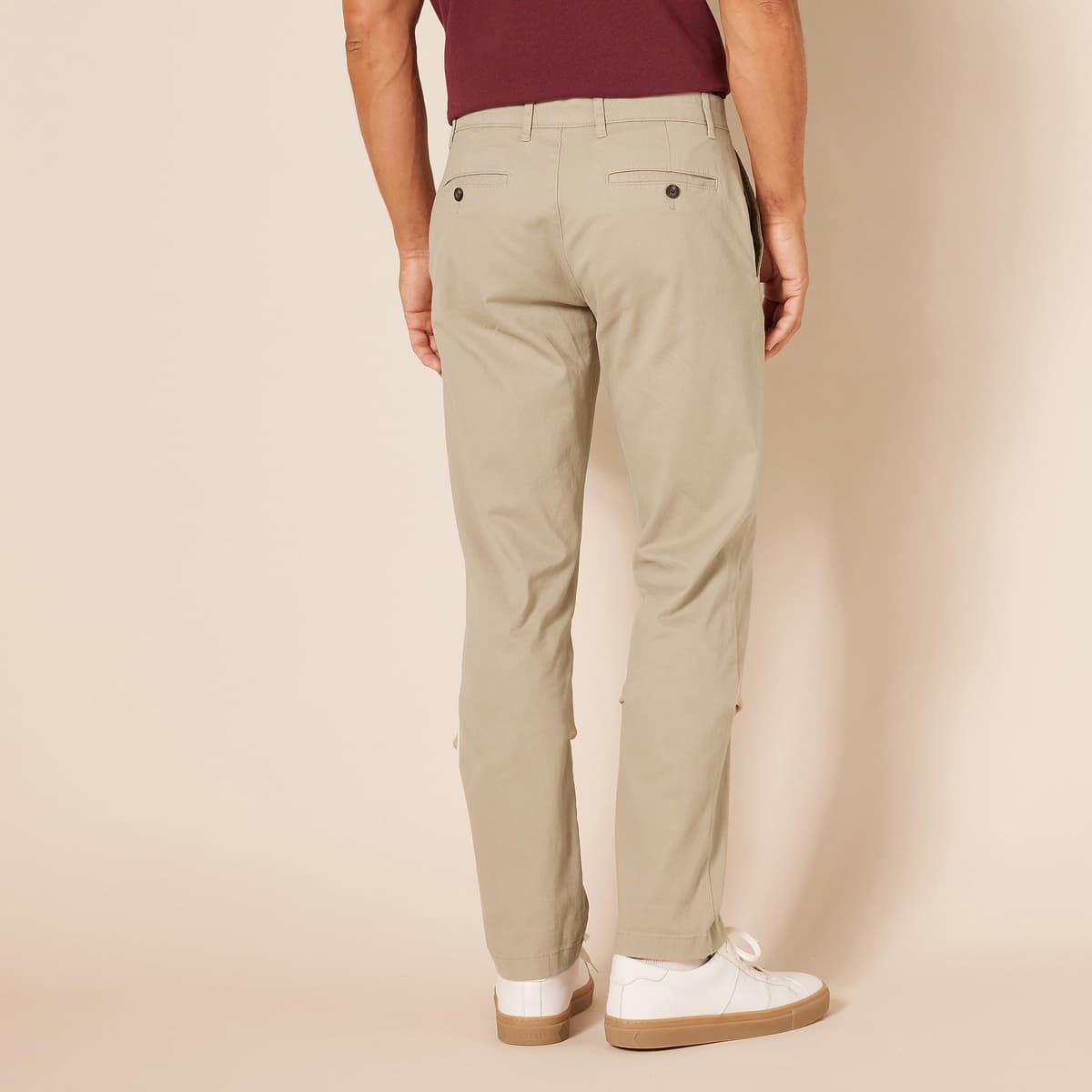 Amazon Essentials Pantalones Informales de Estilo Chino, Elásticos y de Corte Ajustado Hombre — view 2
