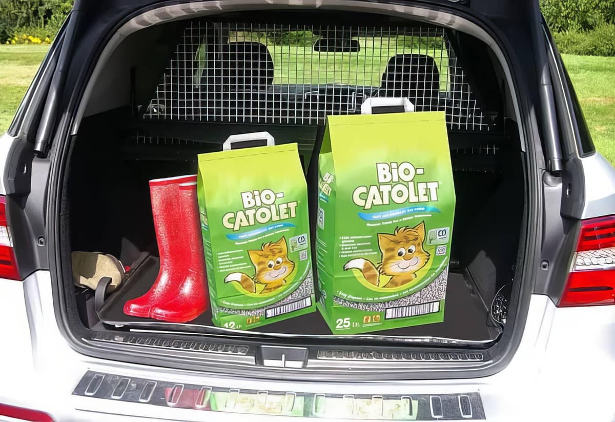 Bio-Catolet Light & Hygienic Recycled Paper Granules Cat Litter 12 Liter, Packaging May Vary — view 5