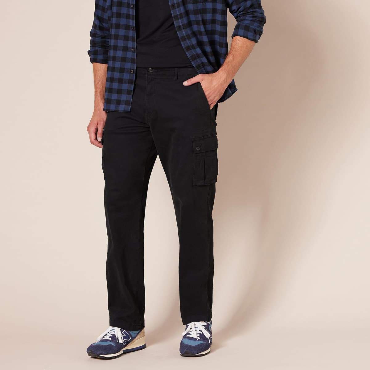 Amazon Essentials Men's Straight Fit Stretch Cargo Work Trousers (Available in Big & Tall) — view 3
