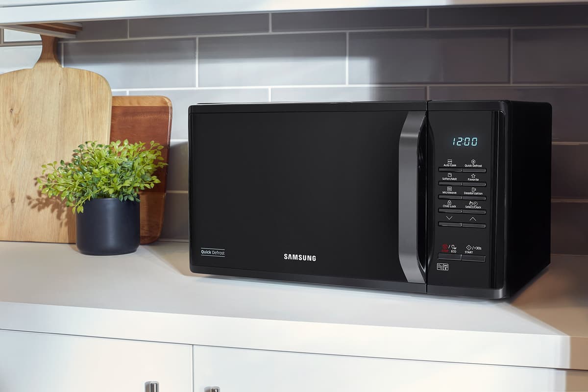 Samsung MS23K3513AK Solo Microwave, 23 Litre, Black — view 3