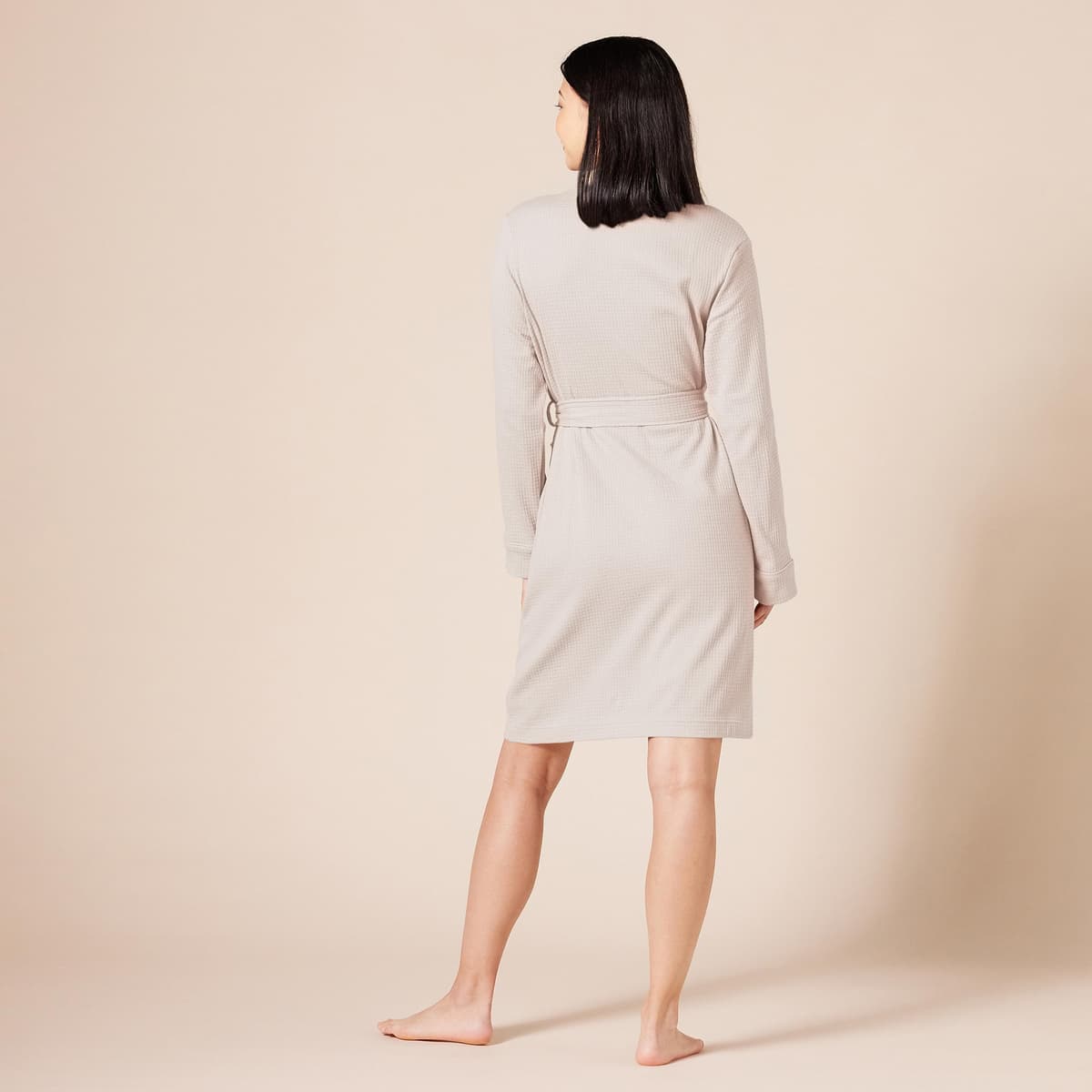 Amazon Essentials Women's Lightweight Waffle Mid-Length Robe (Available in Plus Size) — view 2