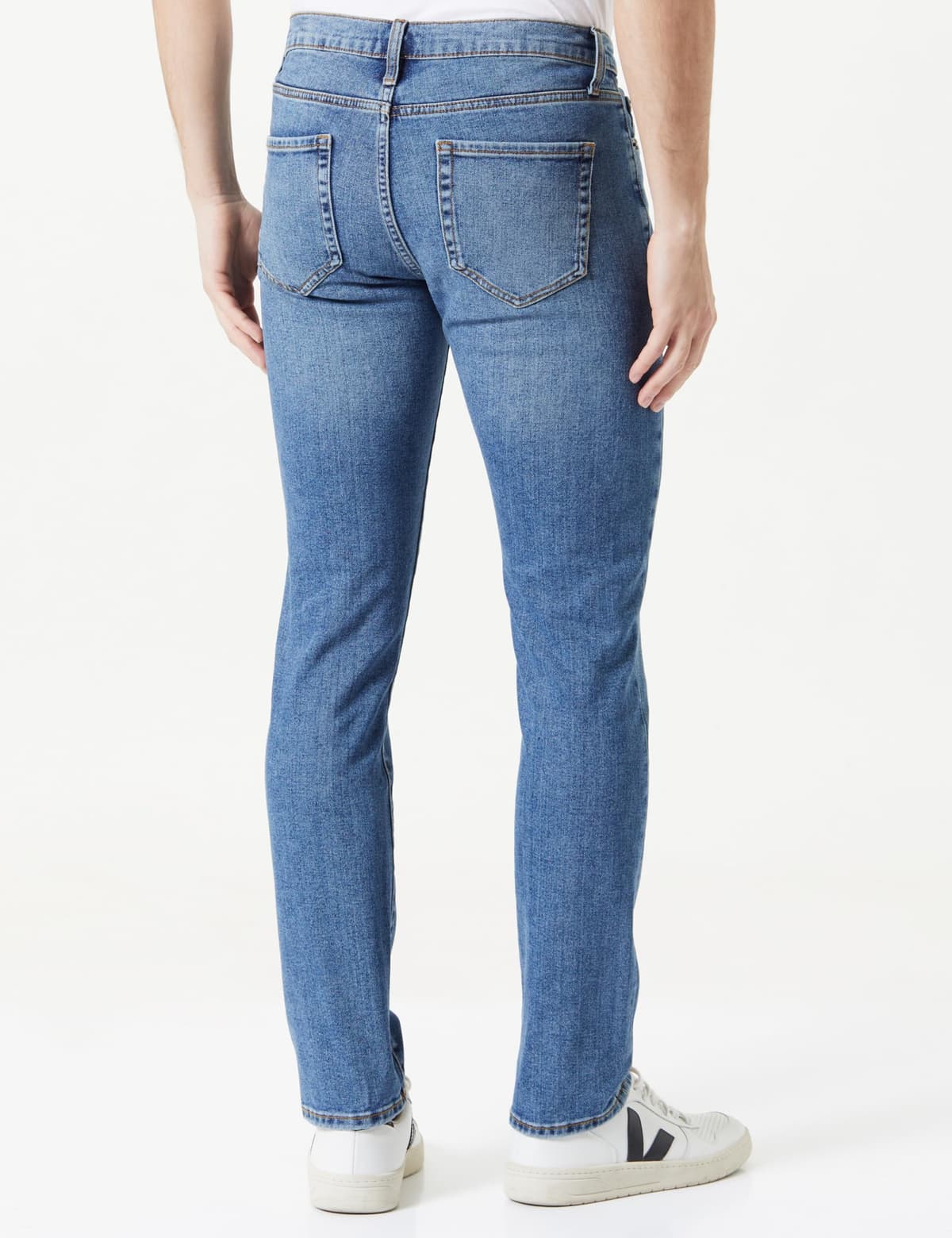 Amazon Essentials Men's Athletic-Fit Stretch Jeans - Discontinued Colours — view 5