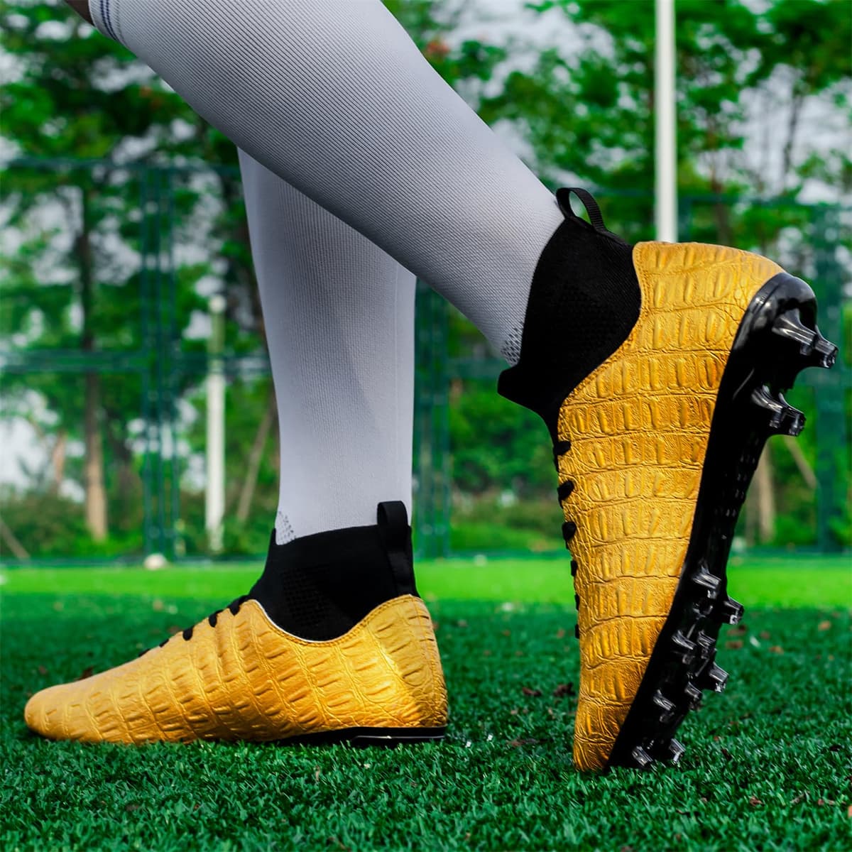 Boys Football Shoes Kids Girls FG/AG Soccer Athletics Training Sport Running Shoes Profession Competition Teenager Indoor Outdoor Cleats Sneakers — view 3