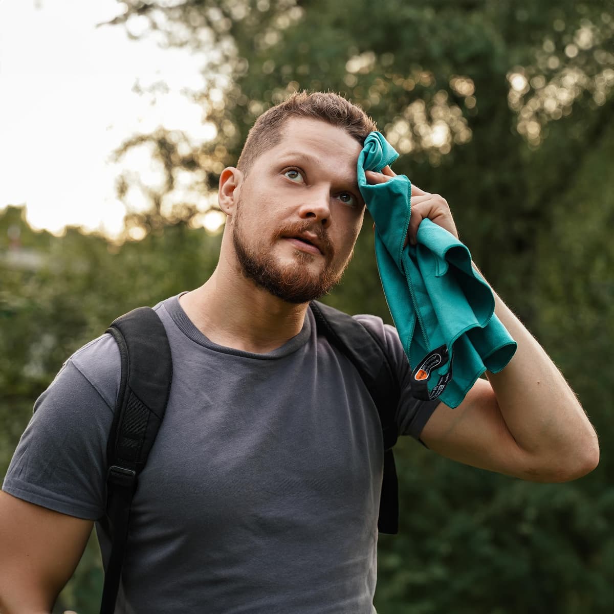 BAGAIL Toallas de Viaje de Microfibra, Toallas de Campamento, Toallas de baño y Toallas de Playa, Secado rápido - Súper absorción de Agua - Súper Compacto, Muy Adecuado para el Deporte y el Fitness — view 5