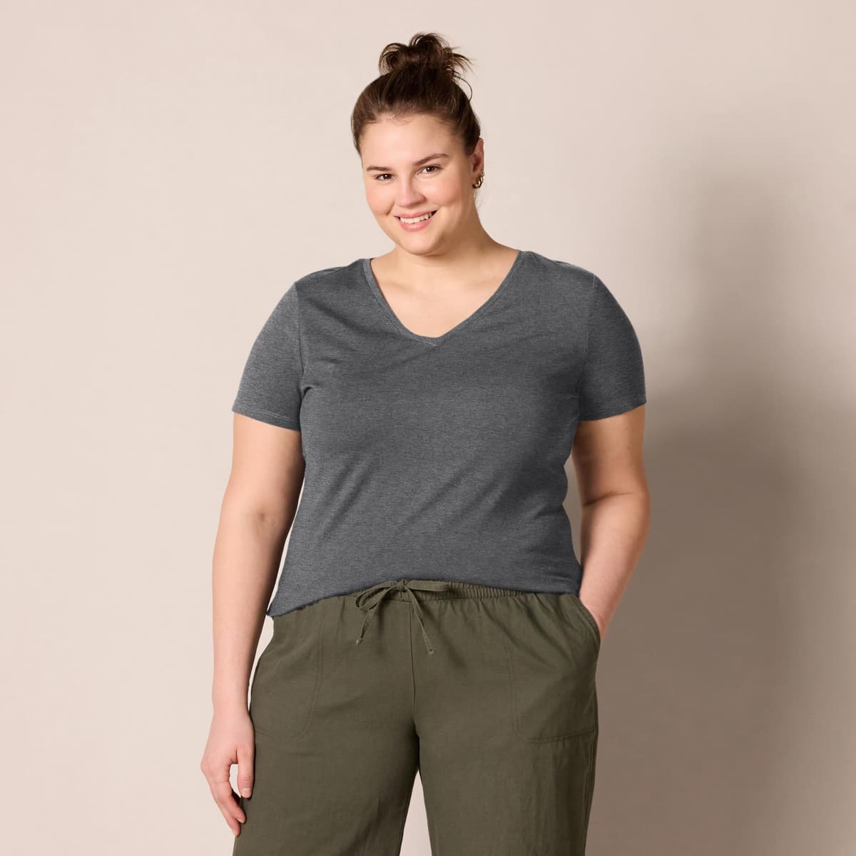 Amazon Essentials Women's Regular-Fit Short-Sleeve T-Shirt (Crewneck and V-Neck Options), Multipacks — view 360