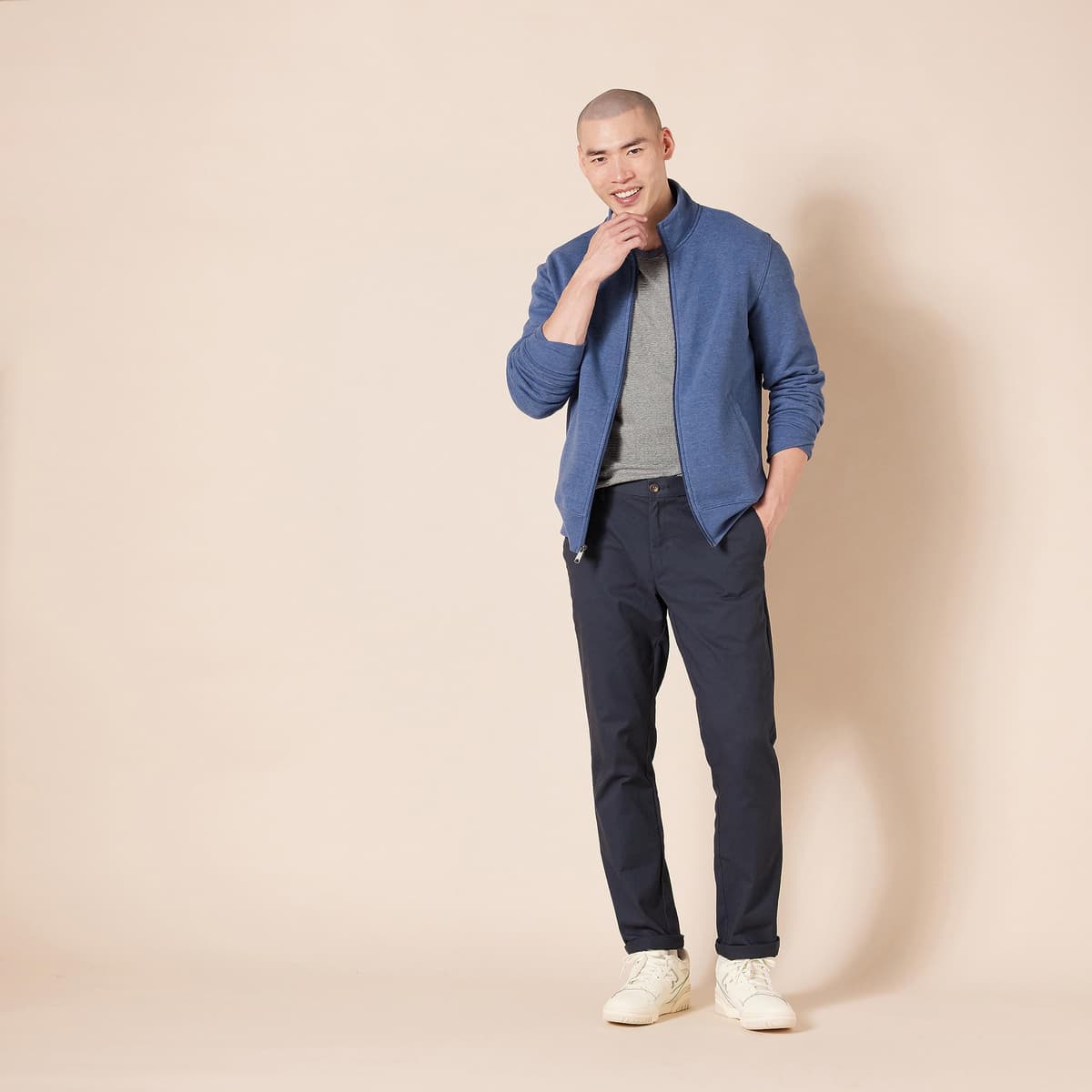 Amazon Essentials Sudadera de Forro Polar con Cremallera y Cuello Semicisne, Corte Estándar y Peso Medio Hombre — view 3