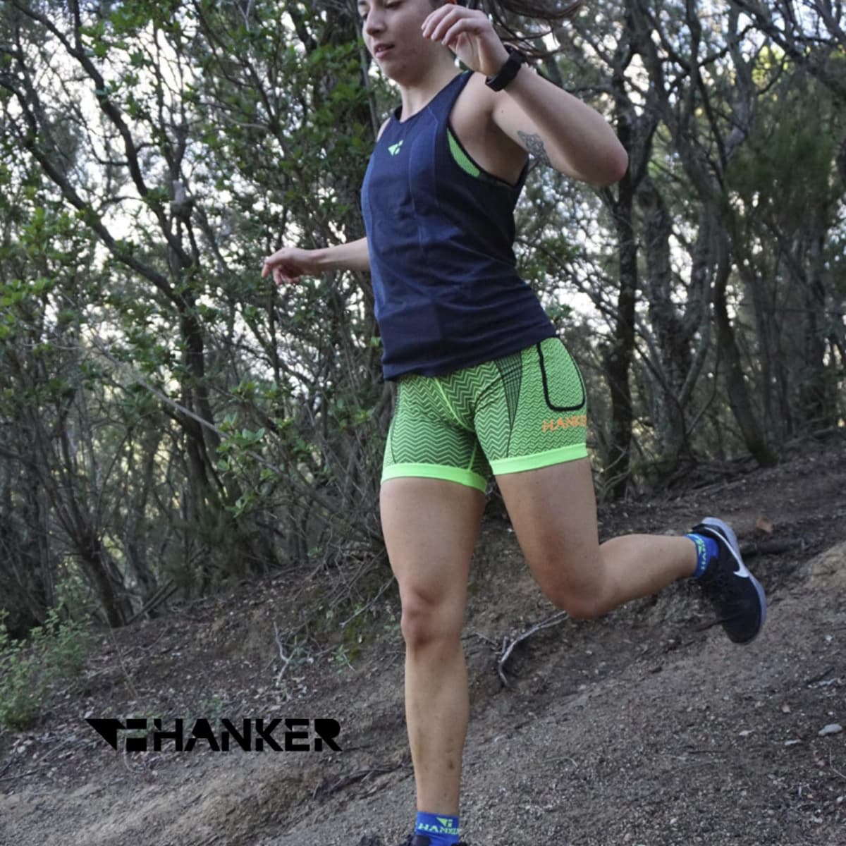HANKER Mallas Deportivas Mujer Cortas Compresivas con Bolsillos Cintura Alta para Running y Gimnasio — view 2