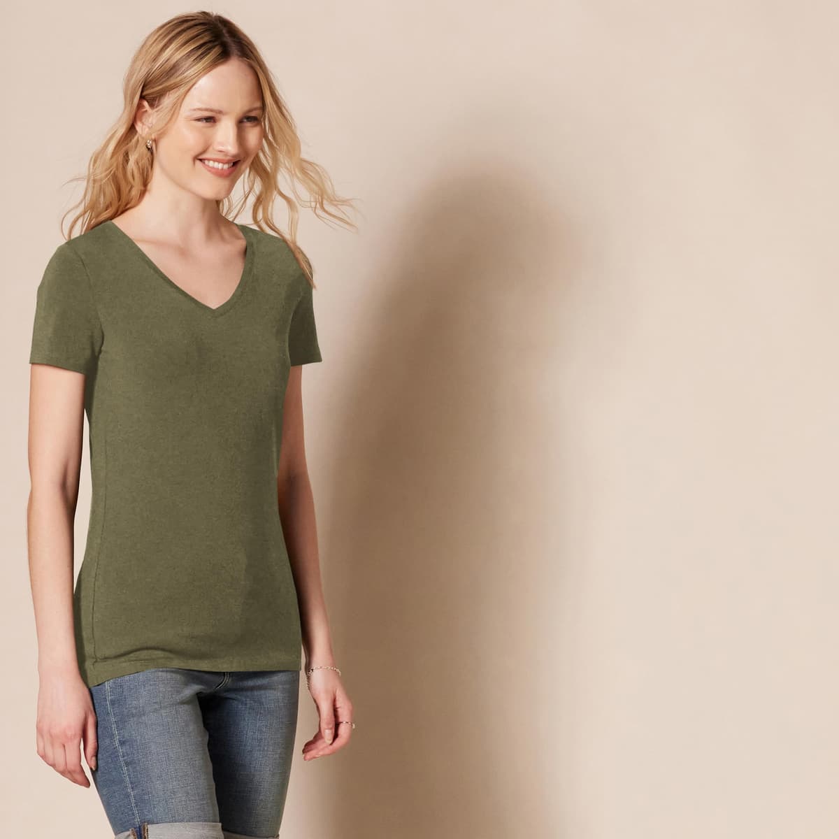 Amazon Essentials Women's Regular-Fit Short-Sleeve T-Shirt (Crewneck and V-Neck Options), Multipacks — view 16