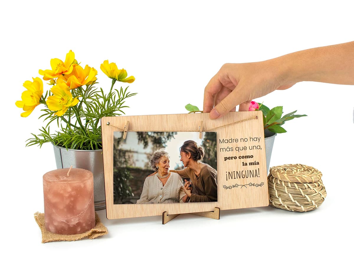 CONTRAXT Marco de Fotos Mama Dia de la Madre. Colgar fotos con pinzas madera natural ideas regalos detalles para mama postal madre primeriza wonderful original (Madre ES) — view 2