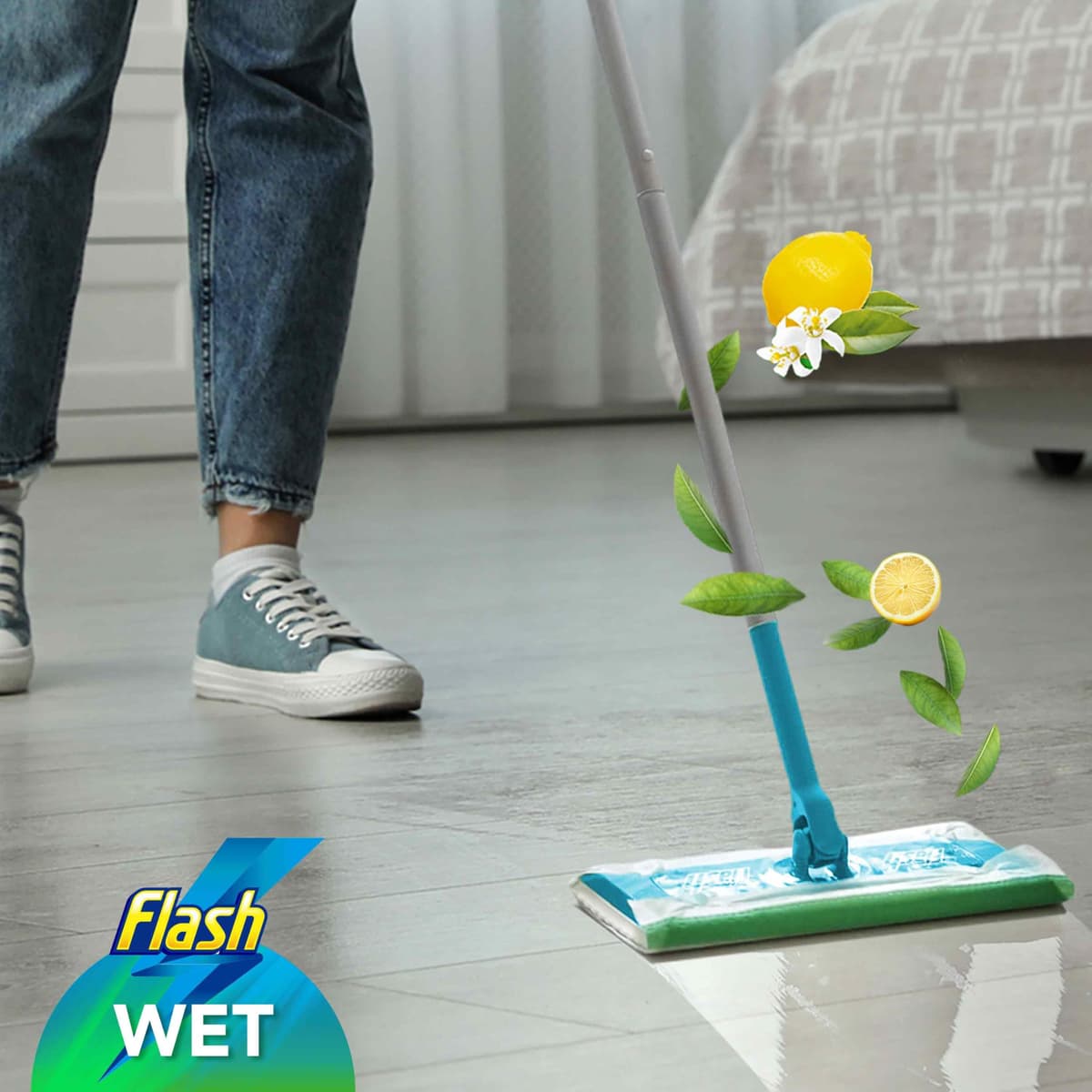 Flash Speedmop Wet Floor Cleaning Wipes, 96 Cloths (24x4), Antibac Lemon Multi-Surface, Trap & Lock Daily Dirt, Grease & Grime Without Getting Down On Your Knees ( Package may vary) — view 5