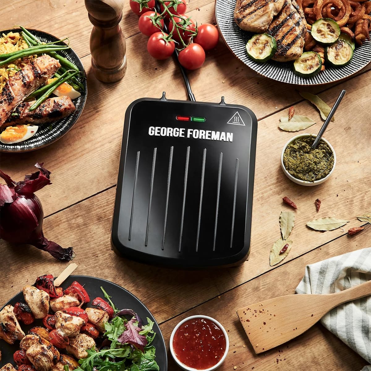 George Foreman Small Electric Fit Grill [Non stick, Healthy, Griddle, Toastie, Hot plate, Panini, BBQ, Energy saving, Vertical storage, Easy clean, Drip tray, Ready to cook light] Black, 760W 25800 — view 2