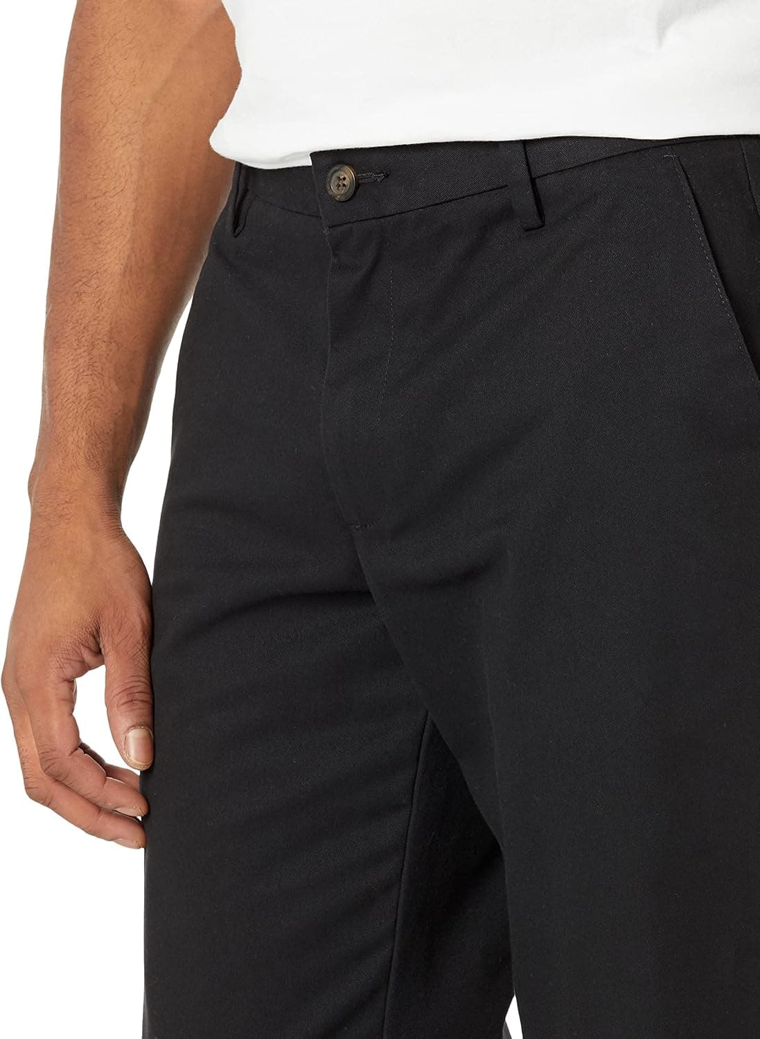 Amazon Essentials Men's Straight Fit Wrinkle-Resistant Flat-Front Casual Chino Trousers 42W / 29L Black — view 2