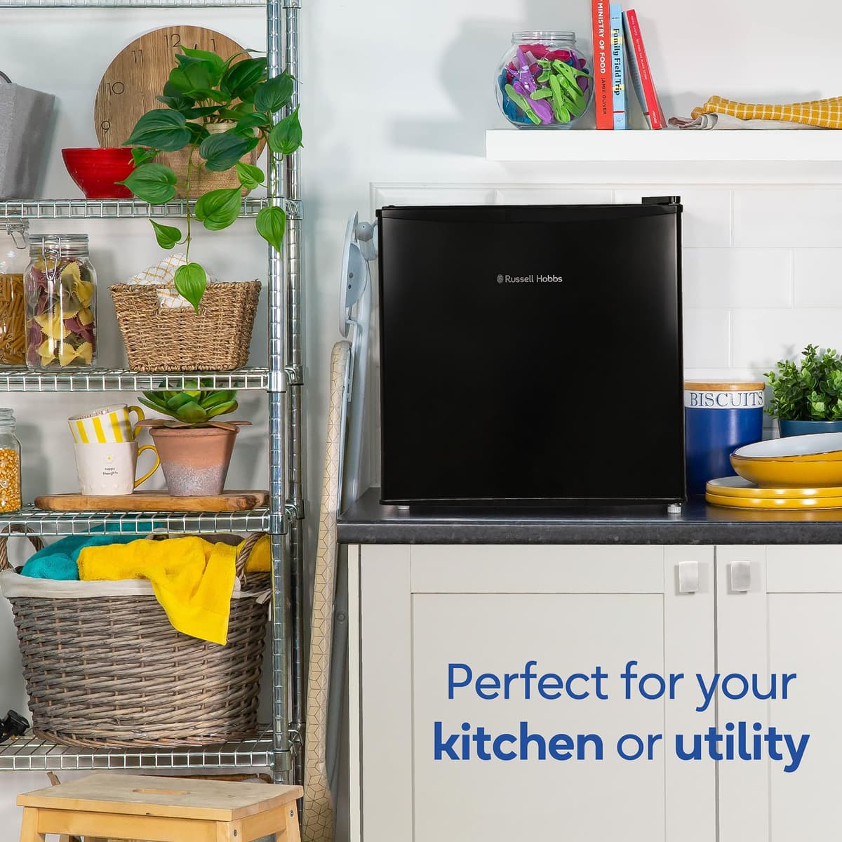Russell Hobbs Mini Freezer 31 Litre Capacity Black Freestanding Table Top Small Freezer with Adjustable Feet, Removable Shelf & Reversible Door RHTTFZ0E1B — view 5