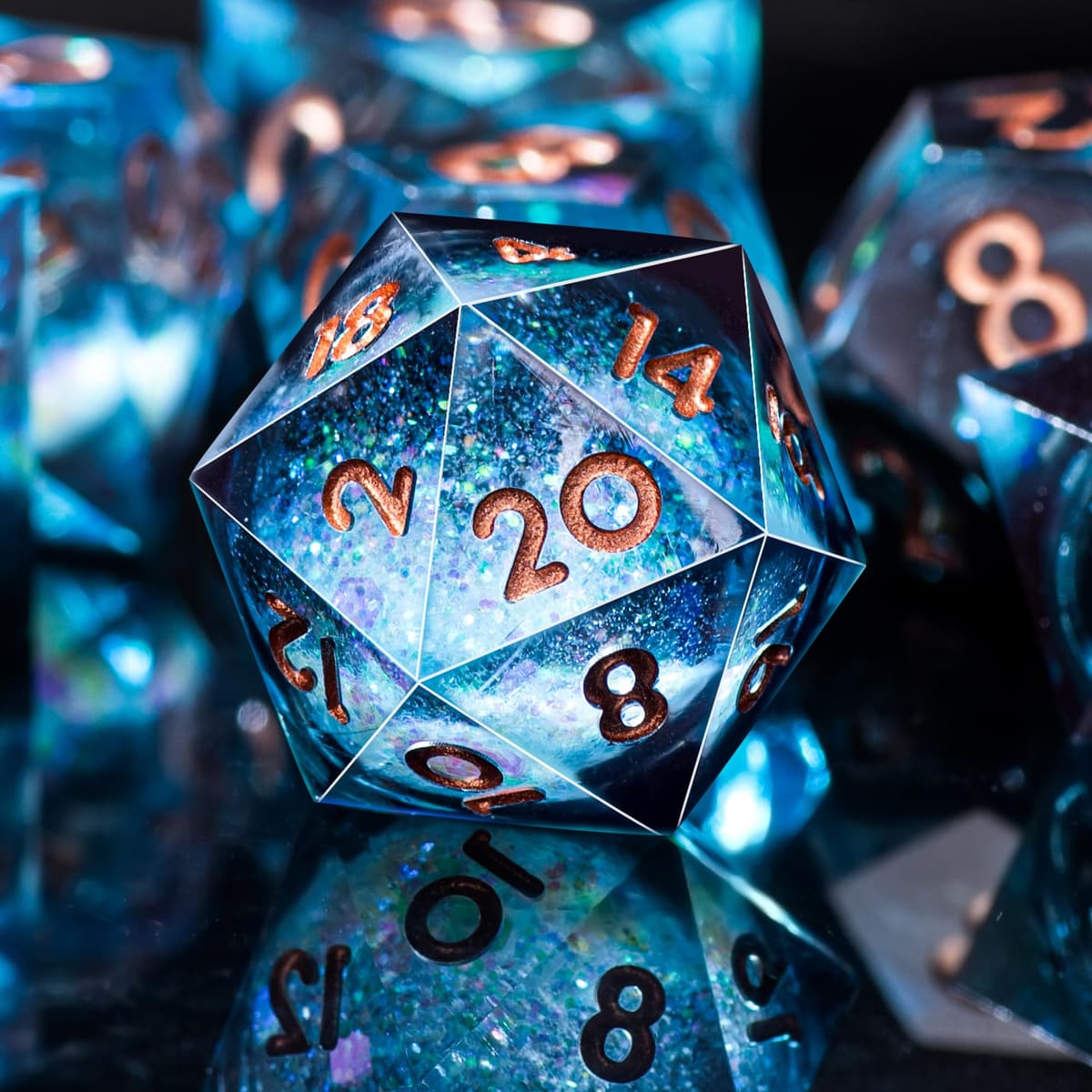 SIQUK 7 Piezas Dados Nucleo Liquido Juego Dados Poliedricos D4 D6 D8 D10 D12 D20 D% DND Dice para RPG MTG Dungeons and Dragons, Azul & Negro, Dorado — view 5