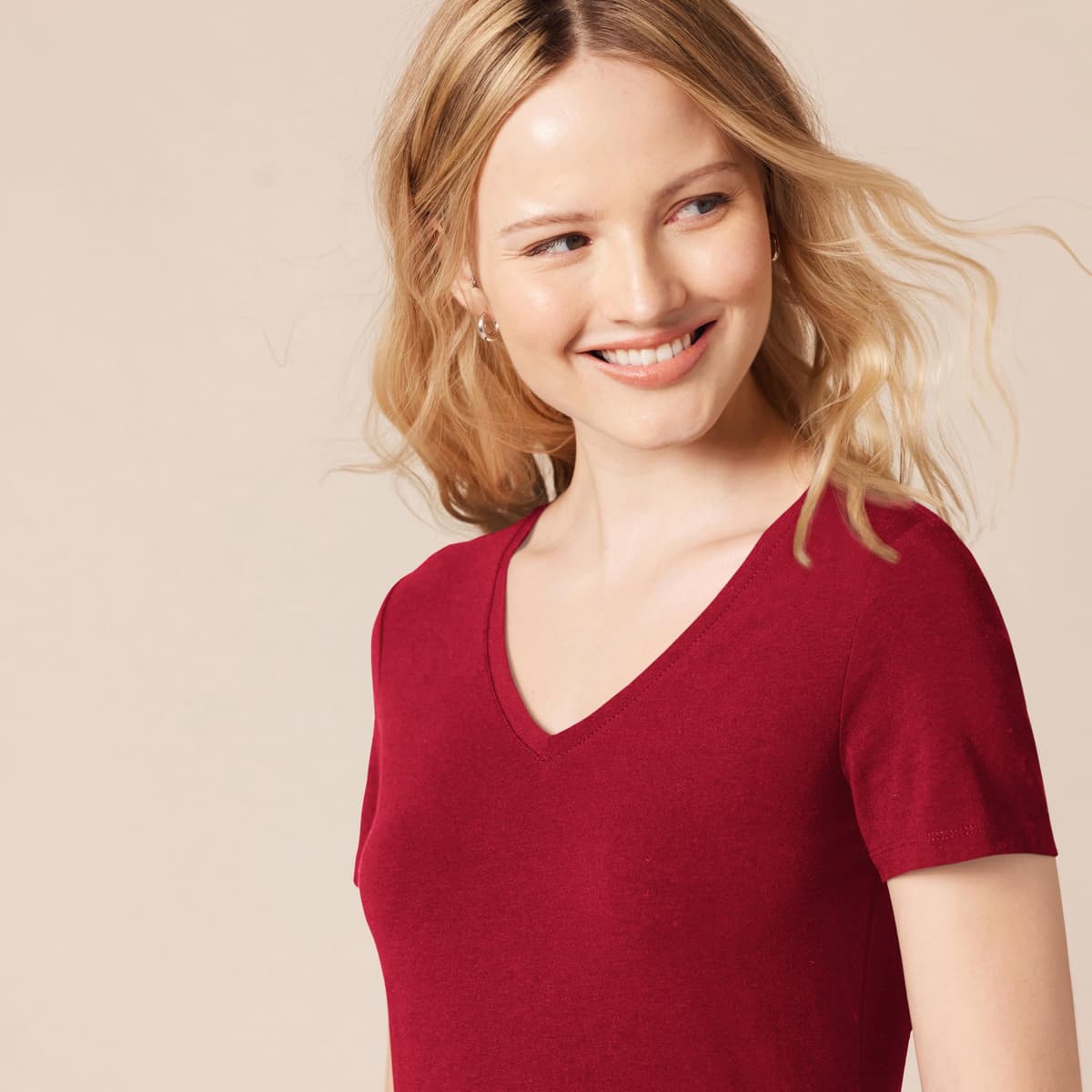 Amazon Essentials Women's Regular-Fit Short-Sleeve T-Shirt (Crewneck and V-Neck Options), Multipacks — view 107