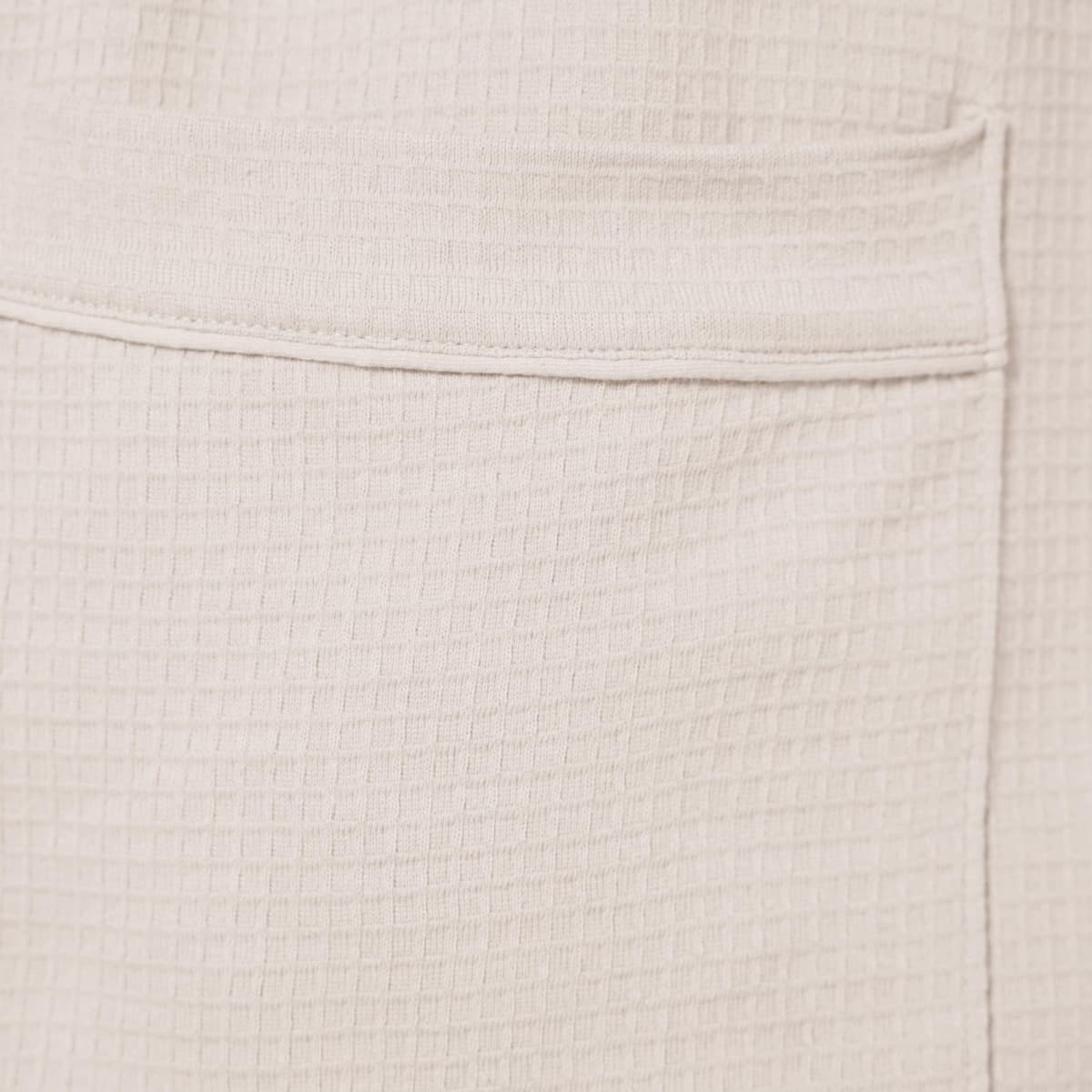 Amazon Essentials Women's Lightweight Waffle Mid-Length Robe (Available in Plus Size) — view 6