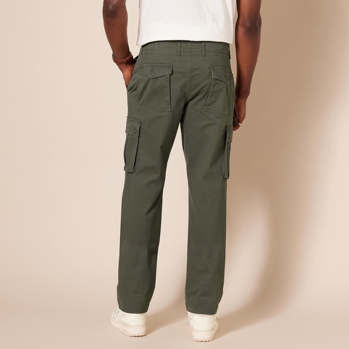 Amazon Essentials Men's Straight Fit Stretch Cargo Work Trousers (Available in Big & Tall) — view 2