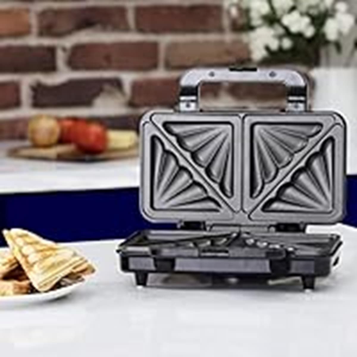 Tower Deep Fill Sandwich Maker with Extra Deep and Easy to Clean Non-Stick Plates, Automatic Temperature Control, 900W, Rose Gold and Black, T27013RG — view 4