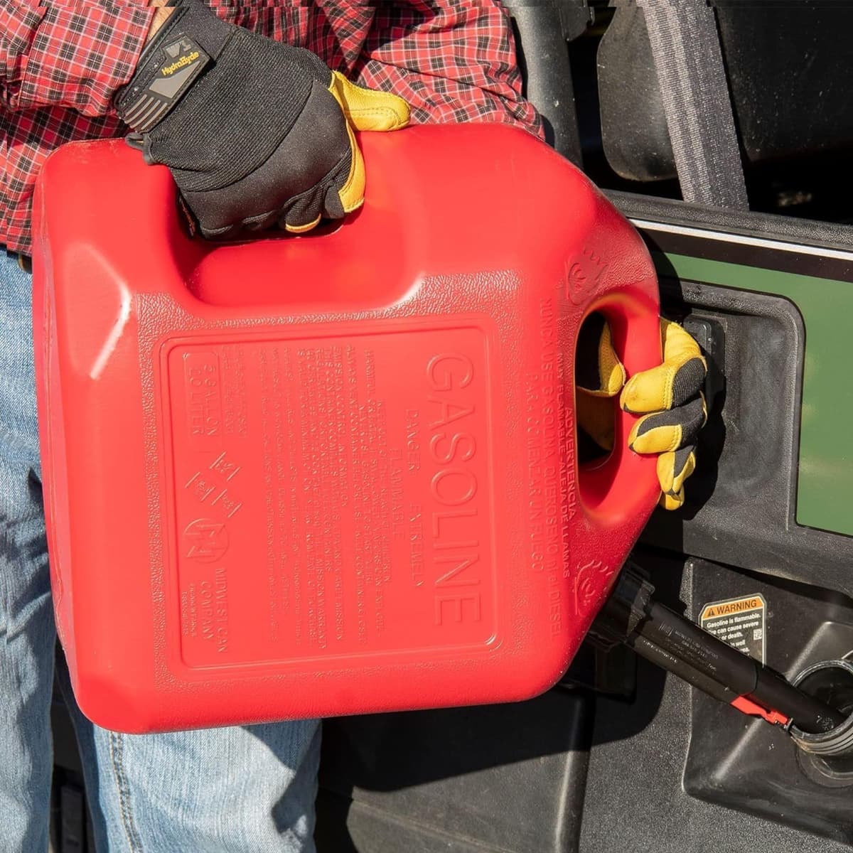 20L Petrol Canister – With Flexible Spout Funnel to Prevent Spills – With Level Visor for Easy Visibility – With Official Approval – Made of Durable and Resistant HDPE Plastic — view 4