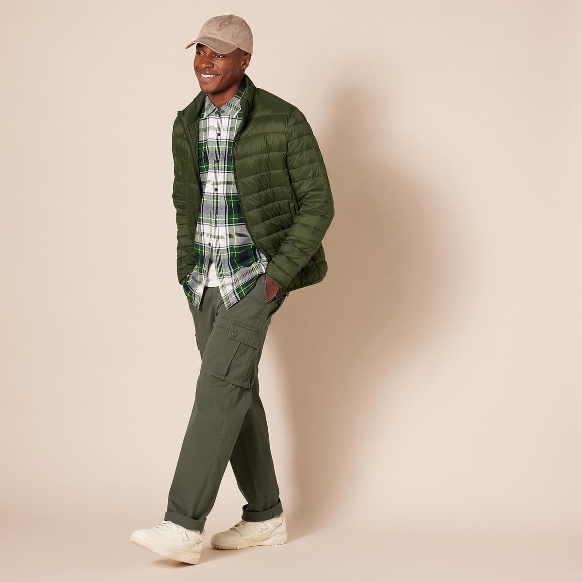Amazon Essentials Men's Straight Fit Stretch Cargo Work Trousers (Available in Big & Tall) — view 3
