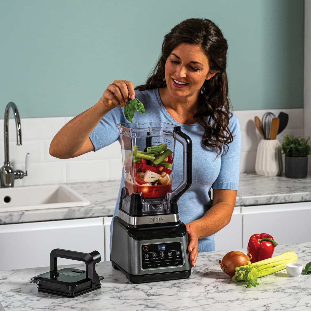 Ninja 3-in-1 Food Processor & Blender with 5 Automatic Programs: Blend, Max Blend, Chop, Mix, Puree, 1.8L Bowl, 2.1L Jug, 700ml Cup, 1200W, Dishwasher Safe Parts, Auto-iQ, Black BN800UK — view 3