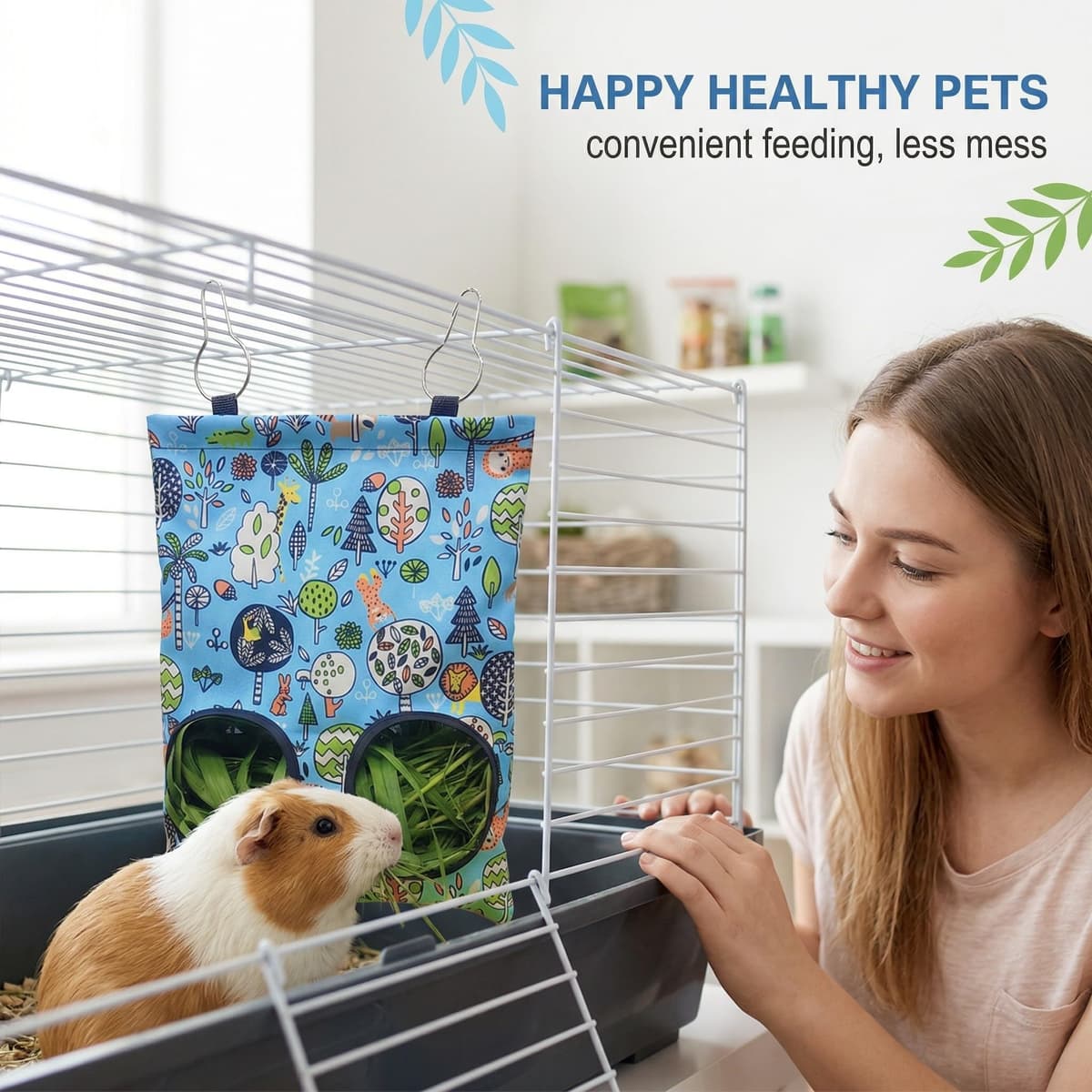 Bolsa de Heno para Conejos y Cobayas con 2 Agujeros, Comedero de Tela Lavable para Mascotas Pequeñas, Dispensador de Heno Colgante para Chinchillas y Hámsteres, Diseño Bosque Azul — view 3