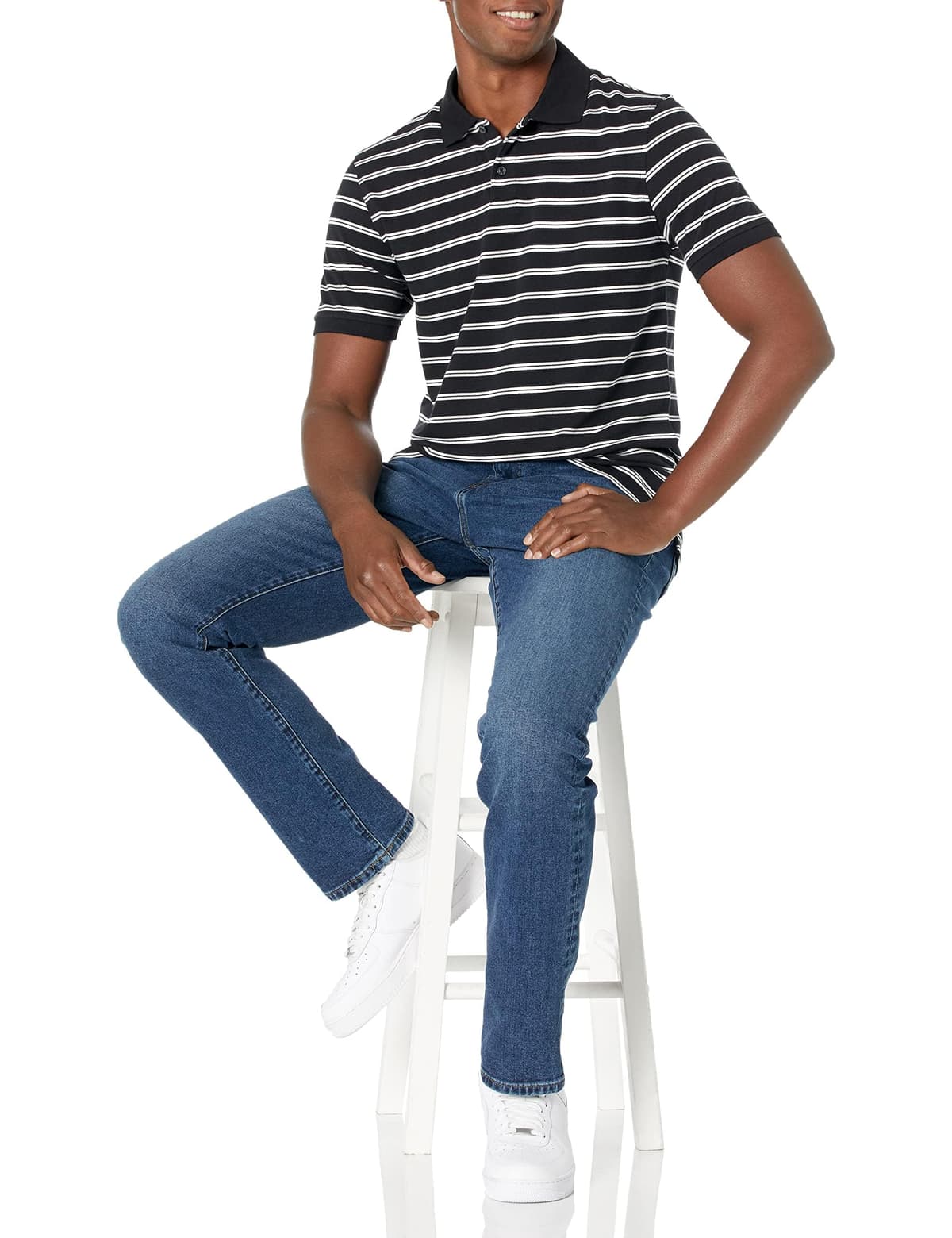 Amazon Essentials Men's Athletic-Fit Stretch Jeans - Discontinued Colours — view 4