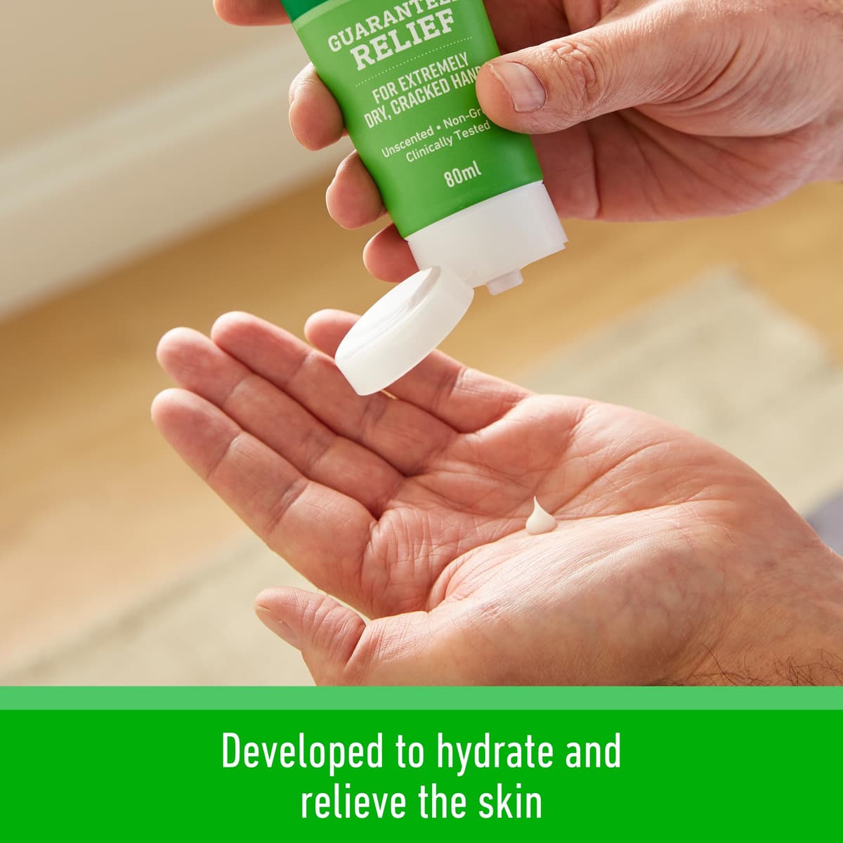 O'Keeffe's Working Hands, 80ml Tube - Hand Cream for Extremely Dry, Cracked Hands | Instantly Boosts Moisture Levels, Creates a Protective Layer & Prevents Moisture Loss — view 4