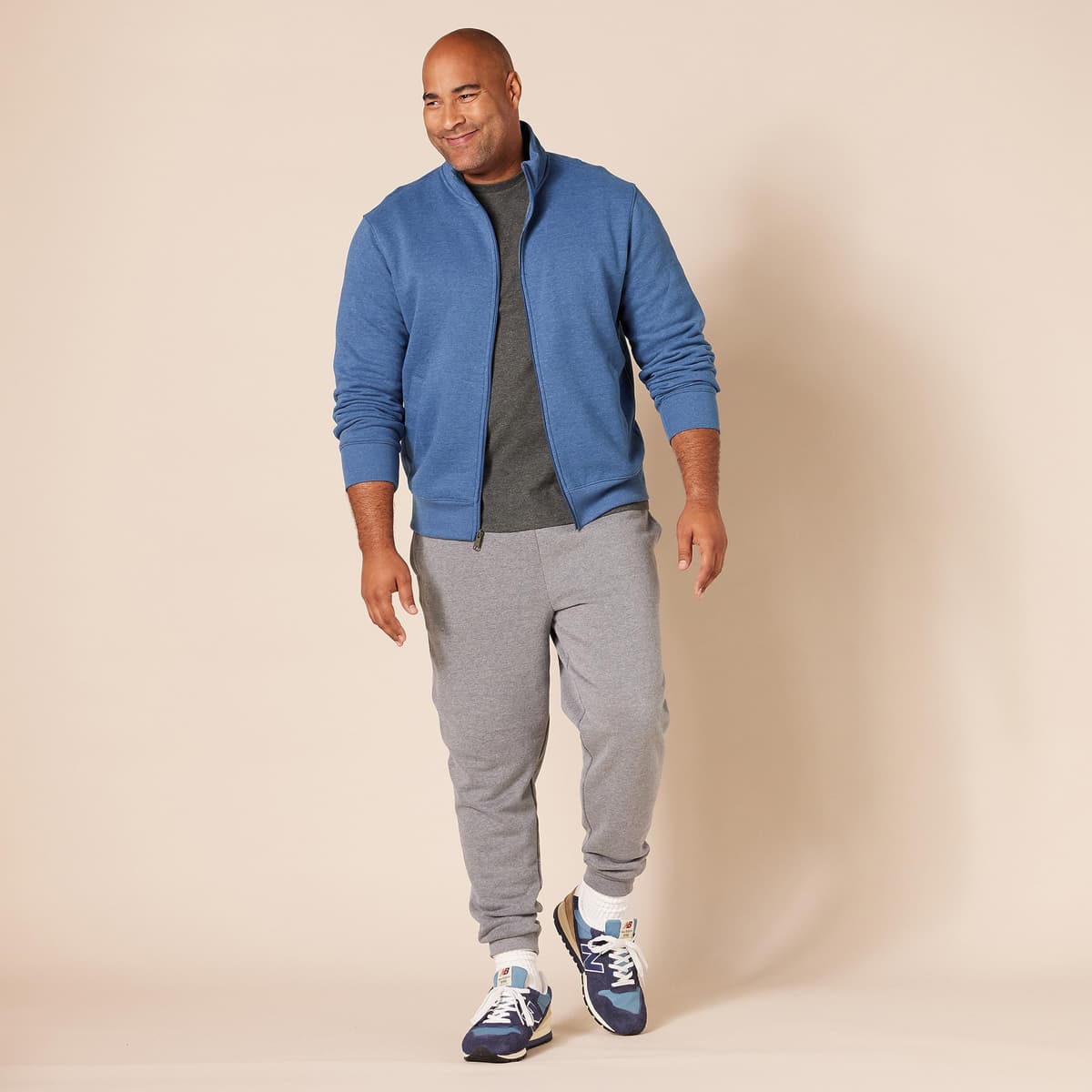 Amazon Essentials Sudadera de Forro Polar con Cremallera y Cuello Semicisne, Corte Estándar y Peso Medio Hombre — view 7