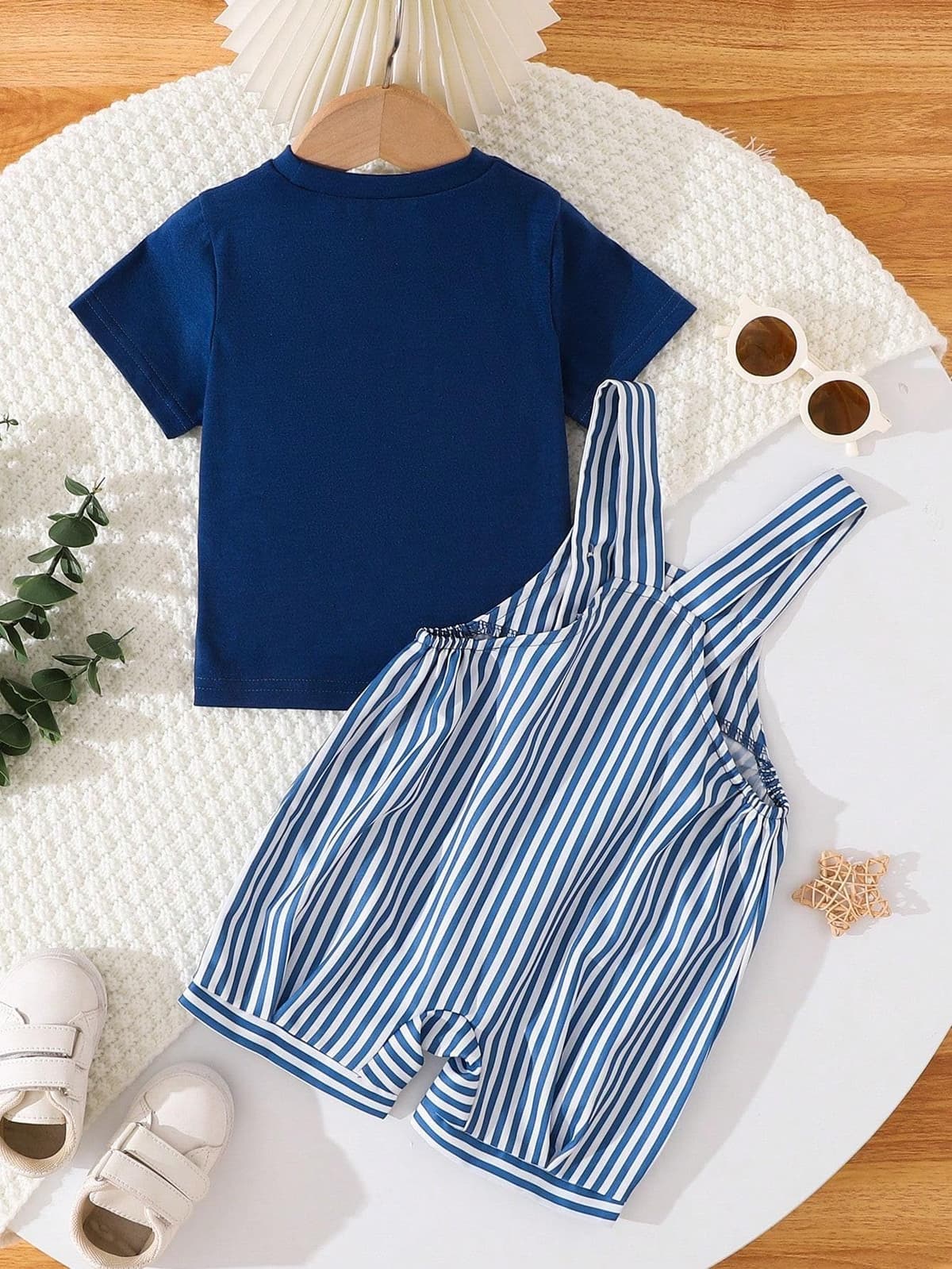 Mameluco de 2 piezas para niños pequeños con bolsillo a rayas con camiseta, color azul — view 4