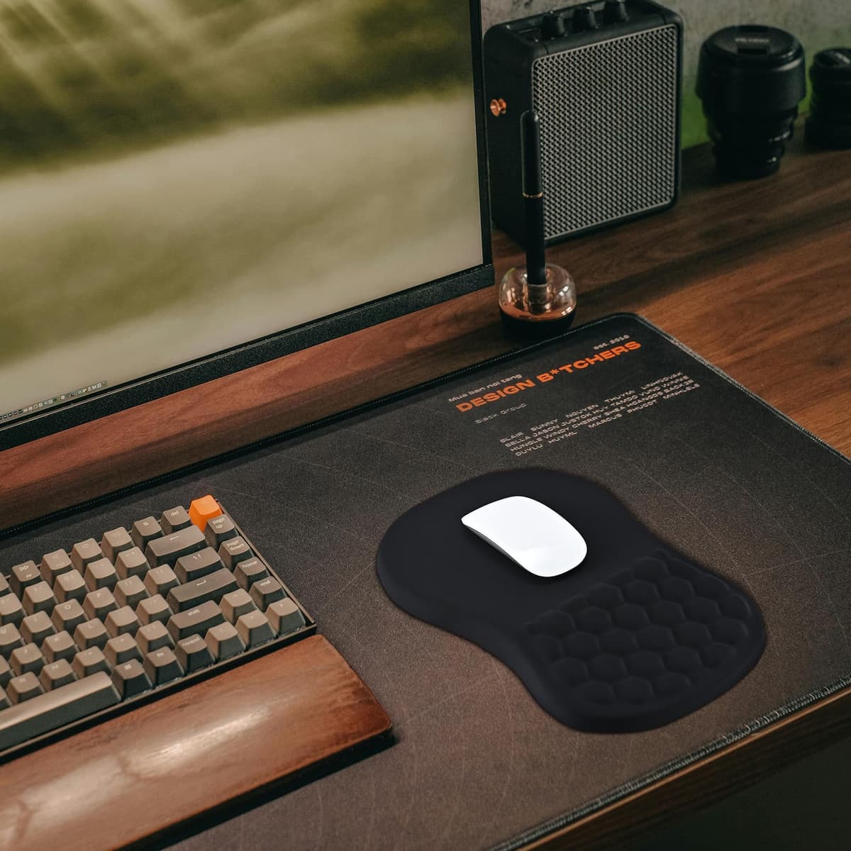 EooCoo Mouse Mat Wrist Support with Massage Design, Gaming Mouse Pad, Ergonomic Wrist Rest Pain Relief Mousepad with Smooth Lycra Surface & Non-Slip PU Base, Home Office PC Desk Accessories, Black — view 8