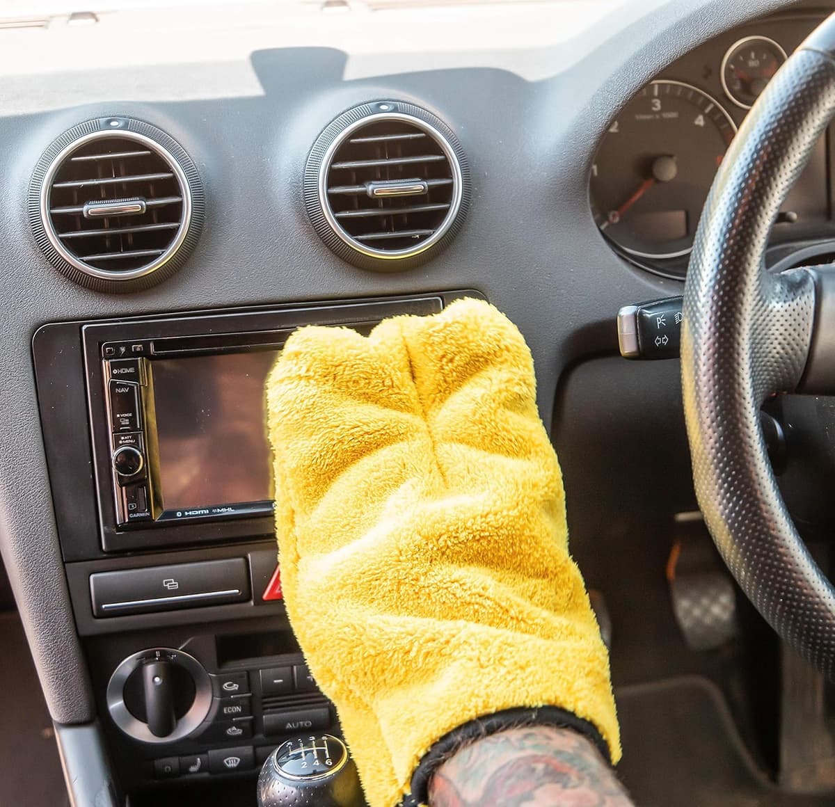 Meguiar's Quik Interior Detailer Cleaner 473ml for a Matt Finish. Cleans all Interior Car Surfaces - G13616EU — view 11