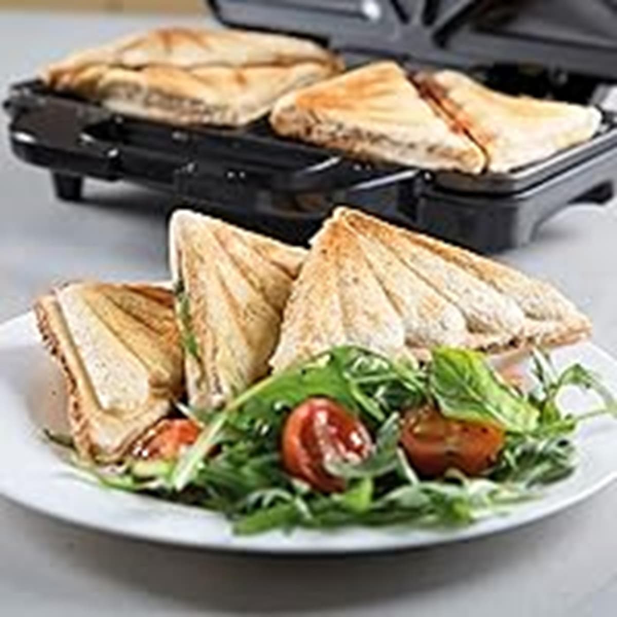 Tower Deep Fill Sandwich Maker with Extra Deep and Easy to Clean Non-Stick Plates, Automatic Temperature Control, 900W, Rose Gold and Black, T27013RG — view 5