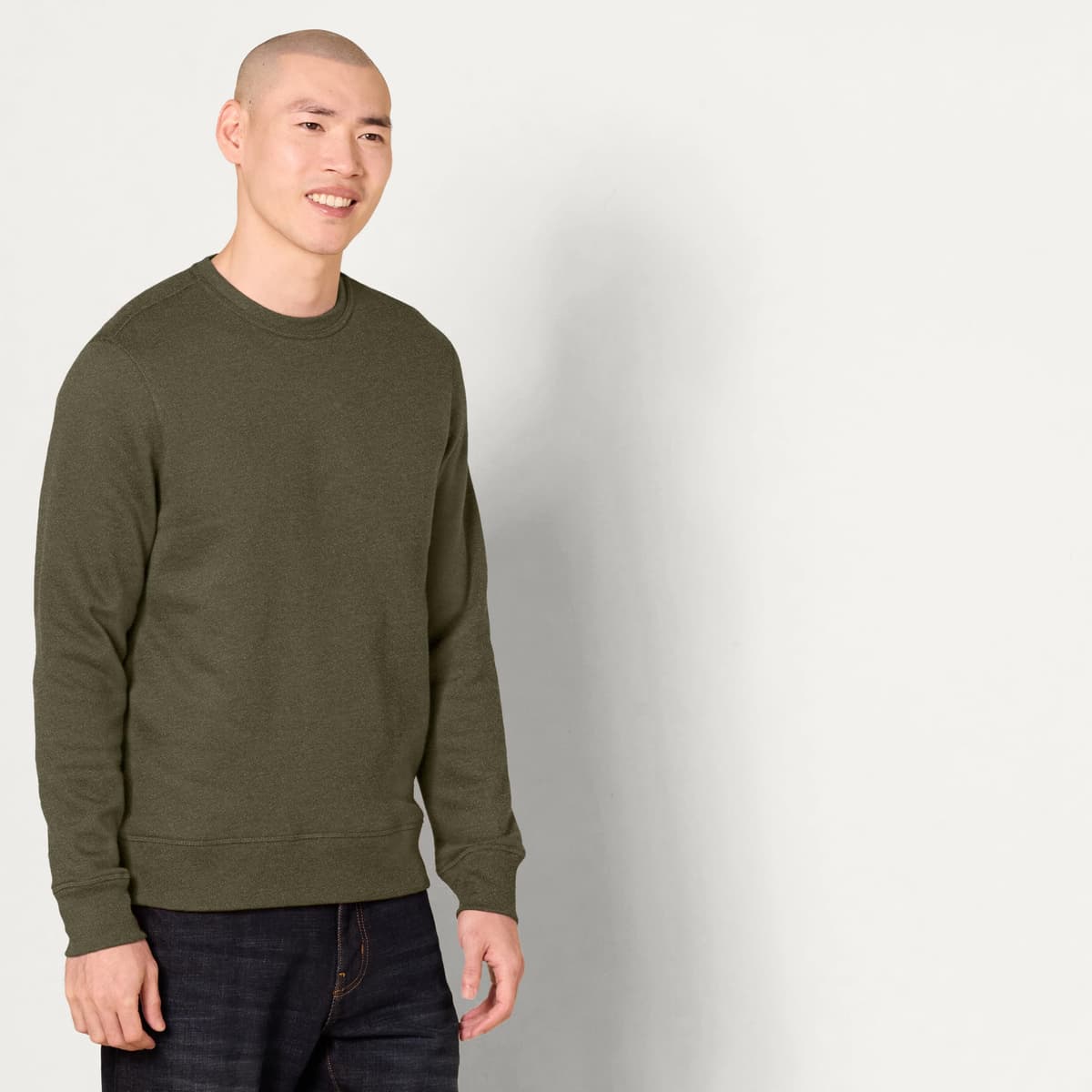 Amazon Essentials Hombre Sudadera de Forro Polar con Cuello Redondo (Disponible en Tallas Grandes y Largos Especiales) — view 3