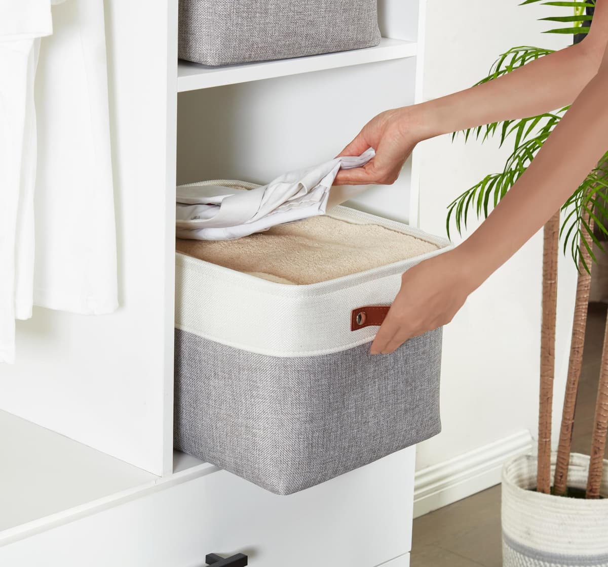 DECOMOMO Storage Baskets | Storage Boxes Fabric Organiser Storage for Wardrobe, Toys, Shelves, Office, Home & Nursery (Large Grey and White 15 x 11 x 9.5 – Set of 3) — view 4
