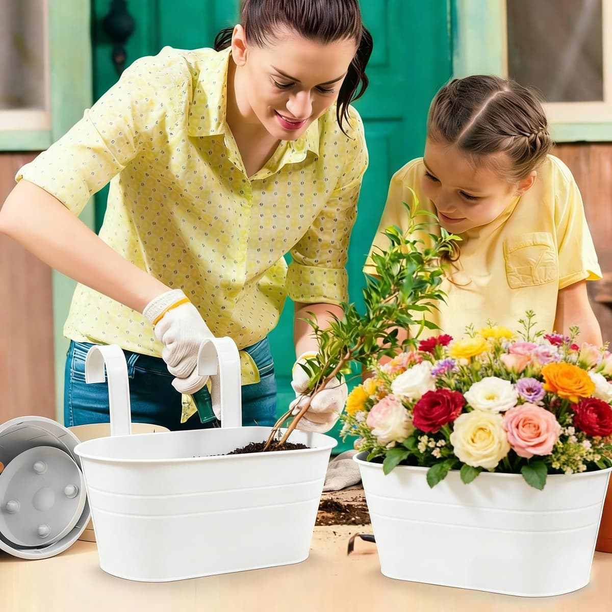 RIOGOO Macetas de metal Hierro Colgantes Macetas de jardín Macetas de balcón Macetas de metal Cubo de flores Soportes para colgar en la pared Maceta de decoración - Gancho desmontable (4 PCS) (blanco) — view 6