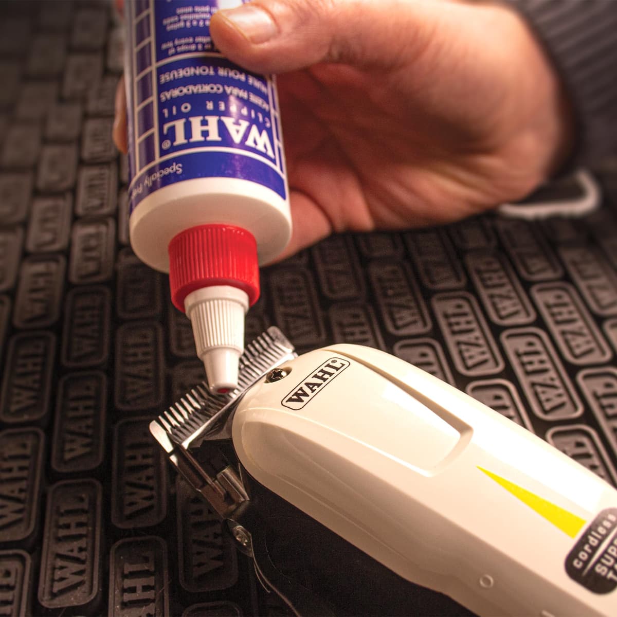 Wahl Clipper Oil 118ml — view 4