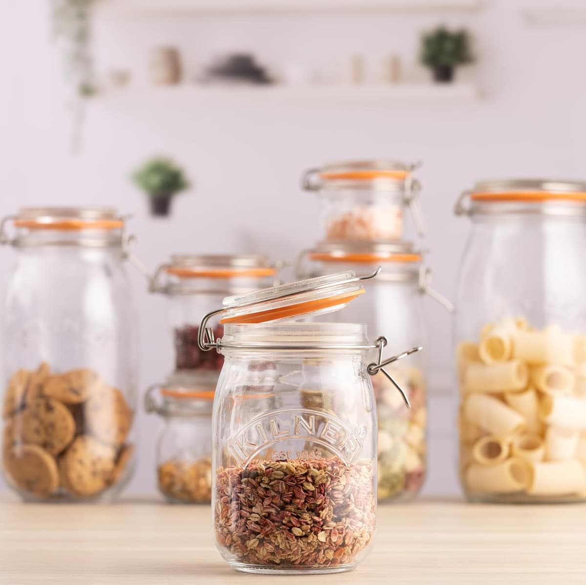 Kilner Clip Top Jar 1 Litre (1000ml) Airtight Glass Storage Jar for Preserving Fruits Vegetables Coffee Tea Rice Flour Nuts Pasta — view 3