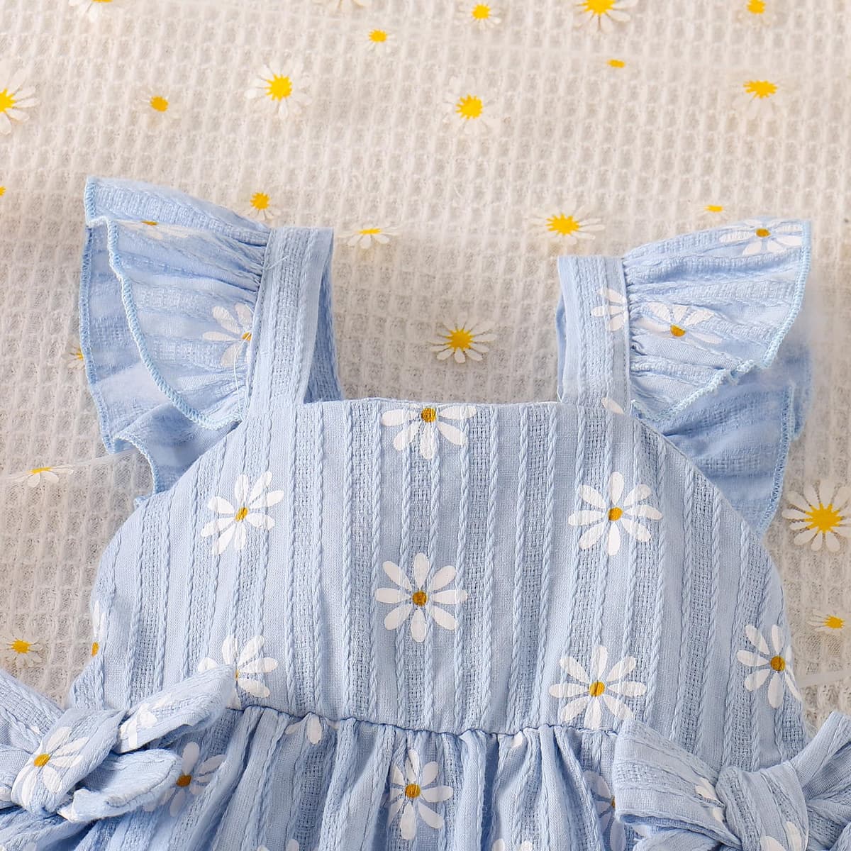 Ropa Verano Para Niña Linda Blusa con Volantes y Margaritas Pantalones Cortos Conjunto de Conjuntos Para Niña Pequeña — view 3