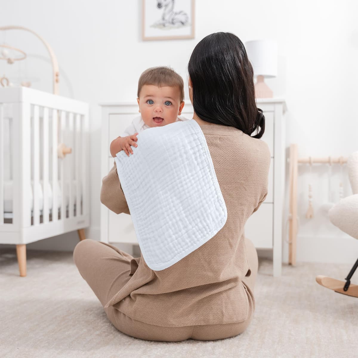 Comfy Cubs Muslin Burp Cloths 50 x 25 cm, Pack of 10 - Large 6-Layer Ultra-Absorbent 100% Cotton for Babies Drool & Messes - Safe & Gentle Baby Burp Cloth Set for Boys & Girls - White — view 2