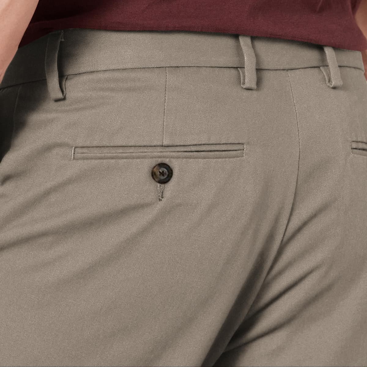 Amazon Essentials Men's Slim Fit Wrinkle-Resistant Flat-Front Work Chino Trousers — view 4