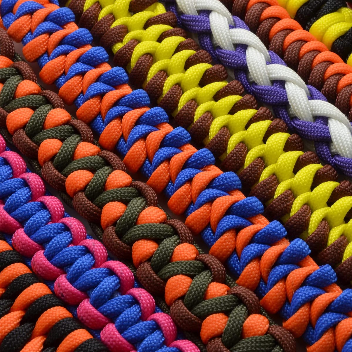 Ganzoo Paracord 550 Tipo 3 Cuerda 4 mm Negro Rojo, 30 m, 7 hebras internas, Funda Poliester/Nylon, Lavable y Ligera, para Pulseras, llaveros, Collar y Correa de Perro, Camping y Bricolaje — view 12