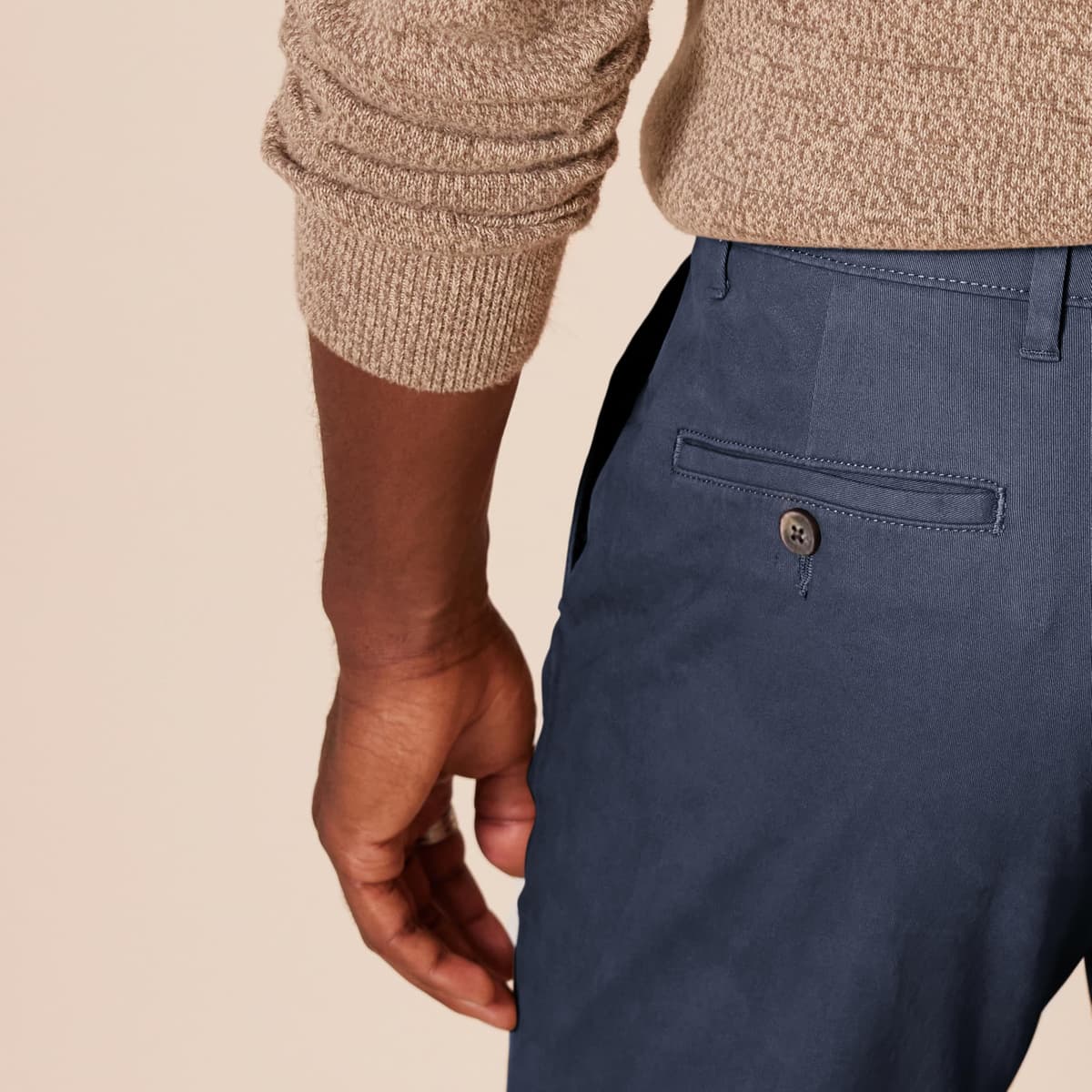 Amazon Essentials Pantalones Informales de Estilo Chino, Elásticos y de Corte Ajustado Hombre — view 4
