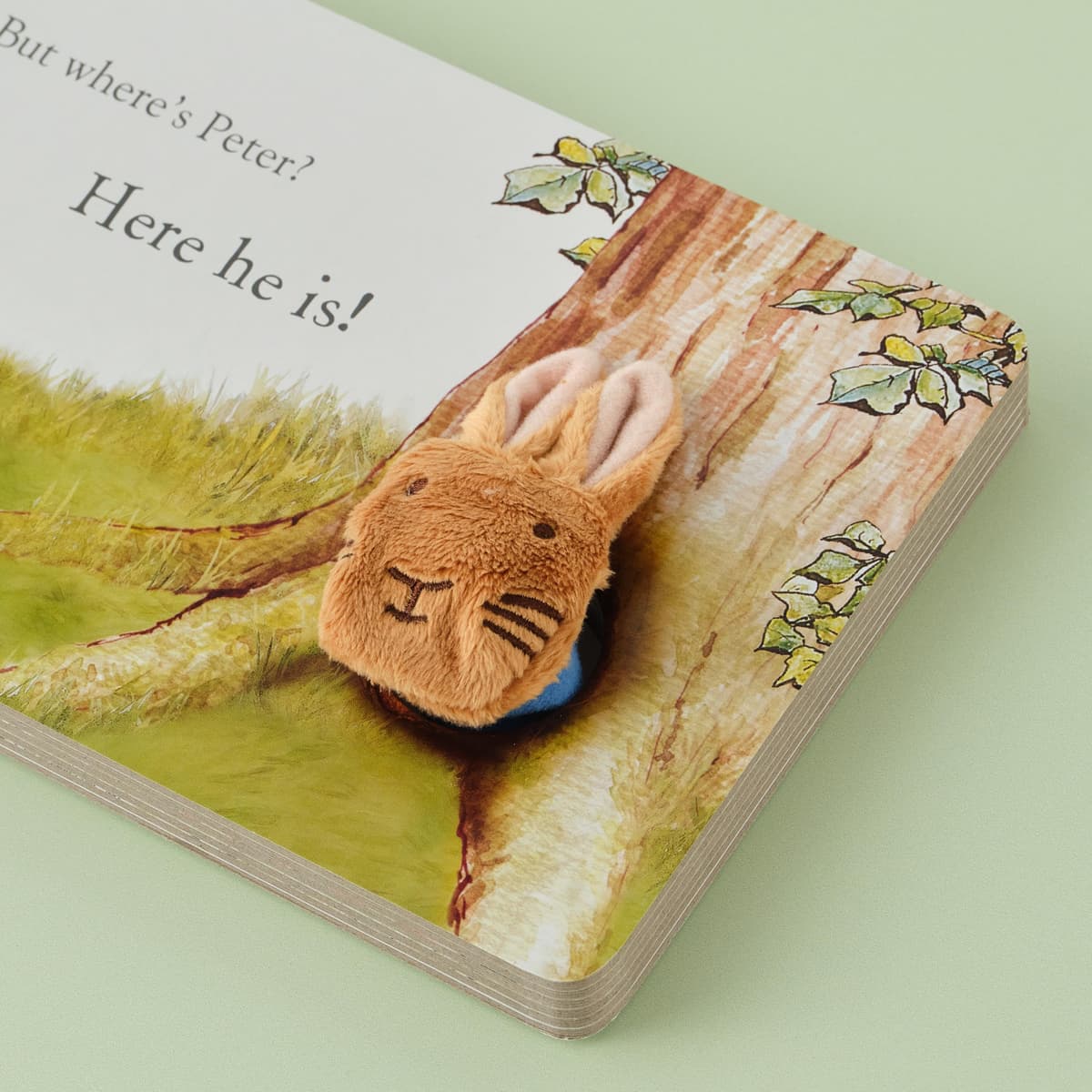 Peter Rabbit Finger Puppet Book: A sensory board book for babies and toddlers — view 3