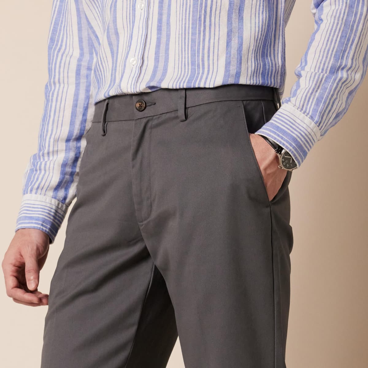 Amazon Essentials Men's Straight Fit Wrinkle-Resistant Flat-Front Casual Chino Trousers — view 4