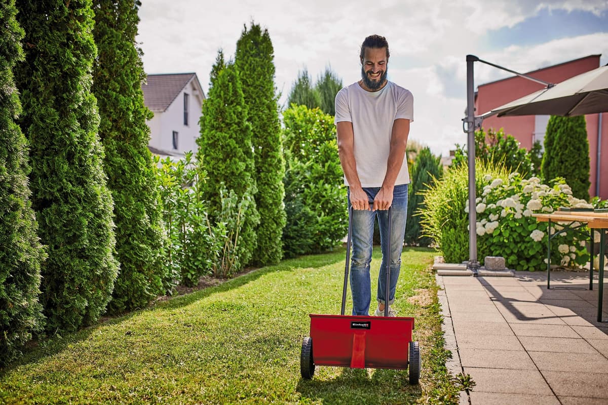 Einhell Lawn and Garden Spreader, 12L, 45cm Scatter Width, Impact-Resistant Plastic Housing, Adjustable Distribution Rate, Lawn Spreader For Grass Seed, Feed and Fertiliser GC-SR 12 — view 2