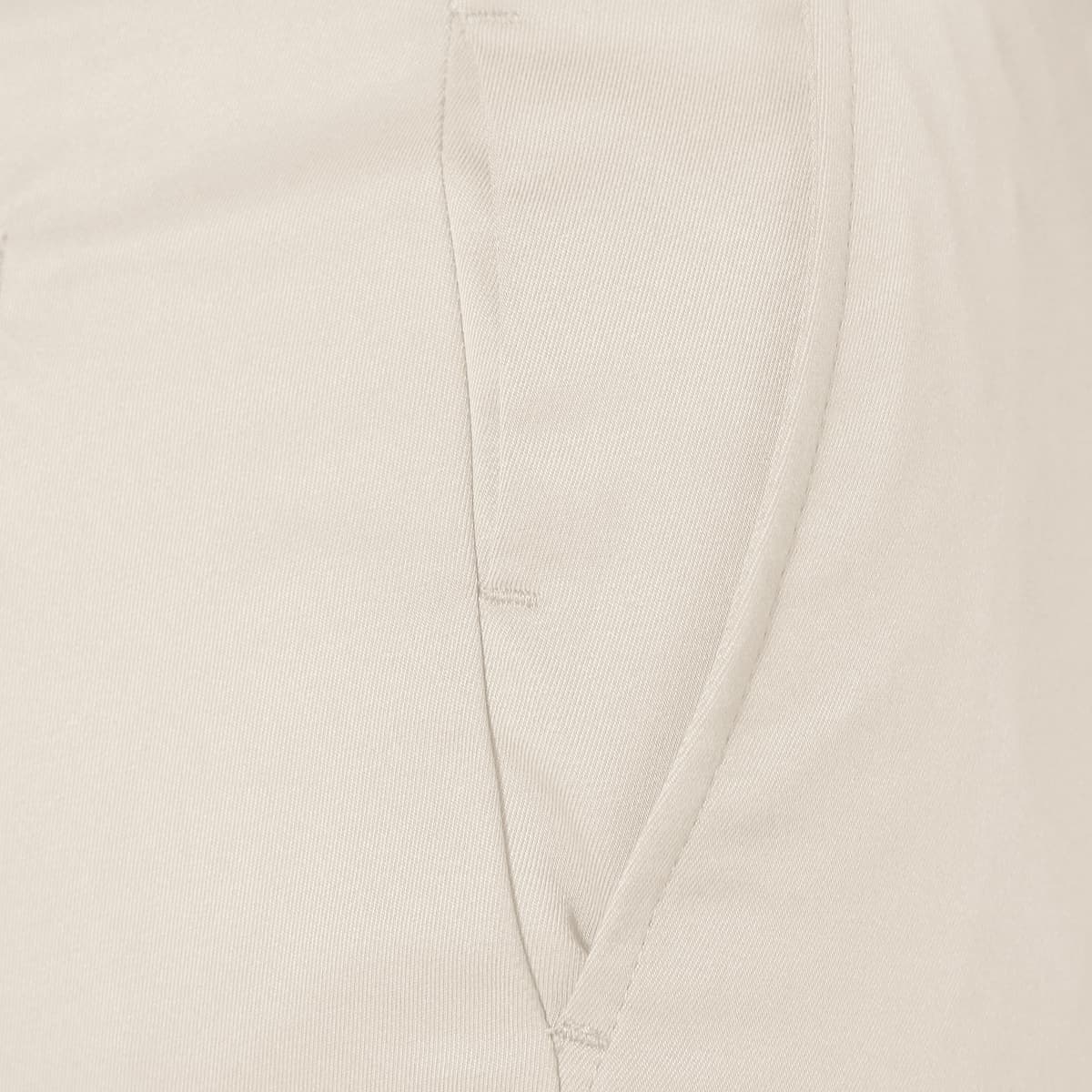 Amazon Essentials Men's Slim-Fit Stretch Golf Trouser — view 6
