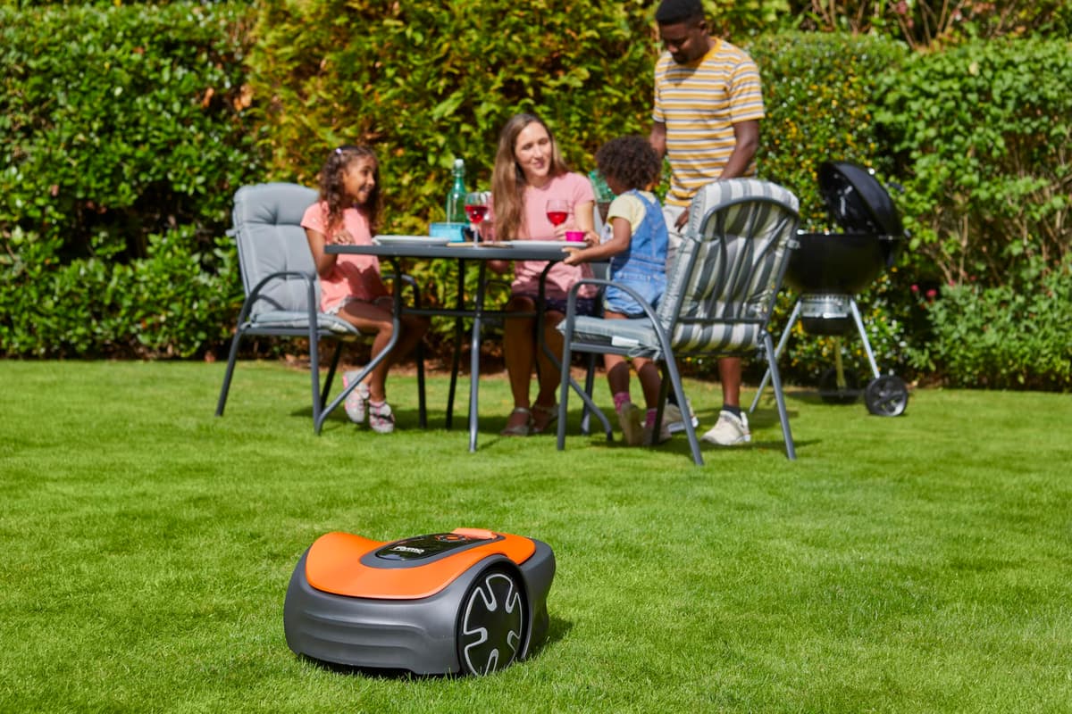 Flymo EasiLife GO 400 Robotic Lawn Mower for the perfect manicured lawn. Easy set-up and installation. Convenient app control. Quietly Safely cuts up to sqm, orange and grey, 400m2 — view 4