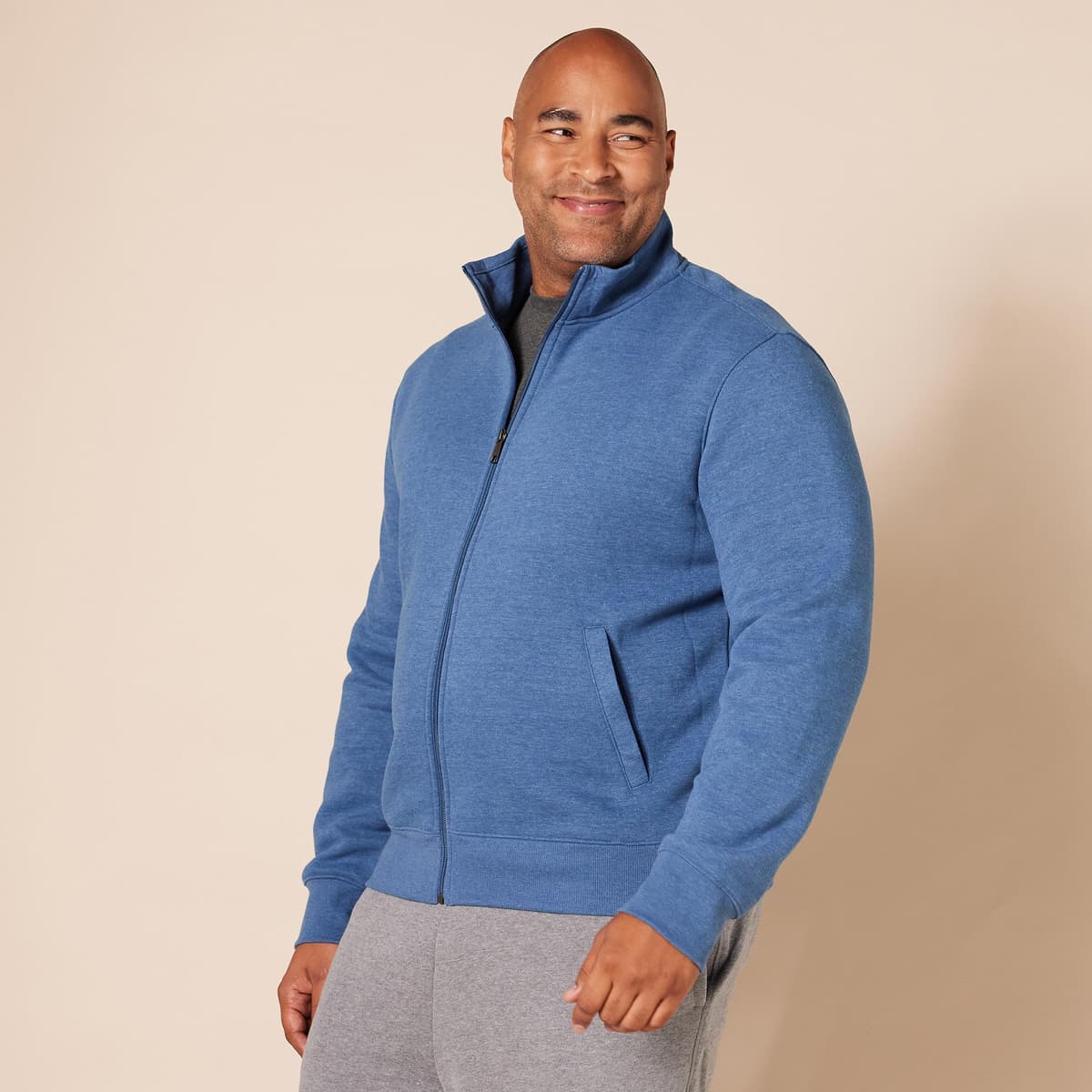 Amazon Essentials Sudadera de Forro Polar con Cremallera y Cuello Semicisne, Corte Estándar y Peso Medio Hombre — view 5