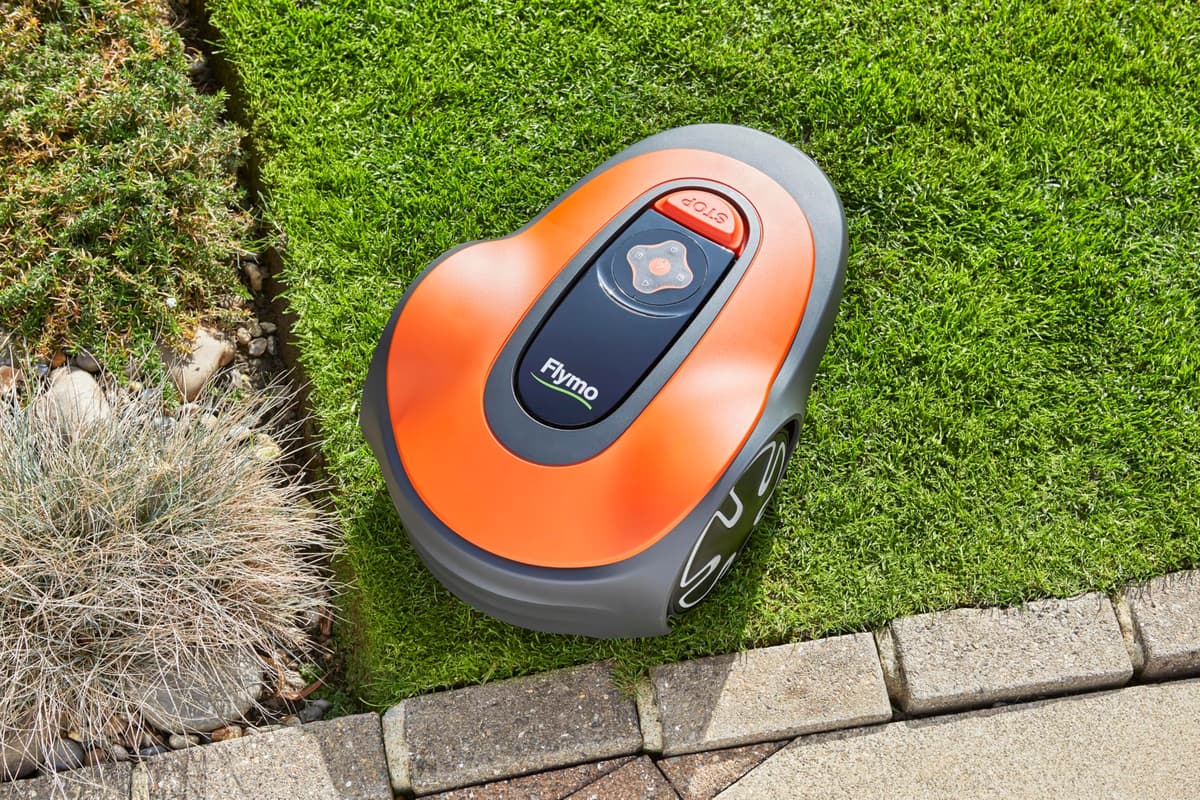 Flymo EasiLife GO 400 Robotic Lawn Mower for the perfect manicured lawn. Easy set-up and installation. Convenient app control. Quietly Safely cuts up to sqm, orange and grey, 400m2 — view 3